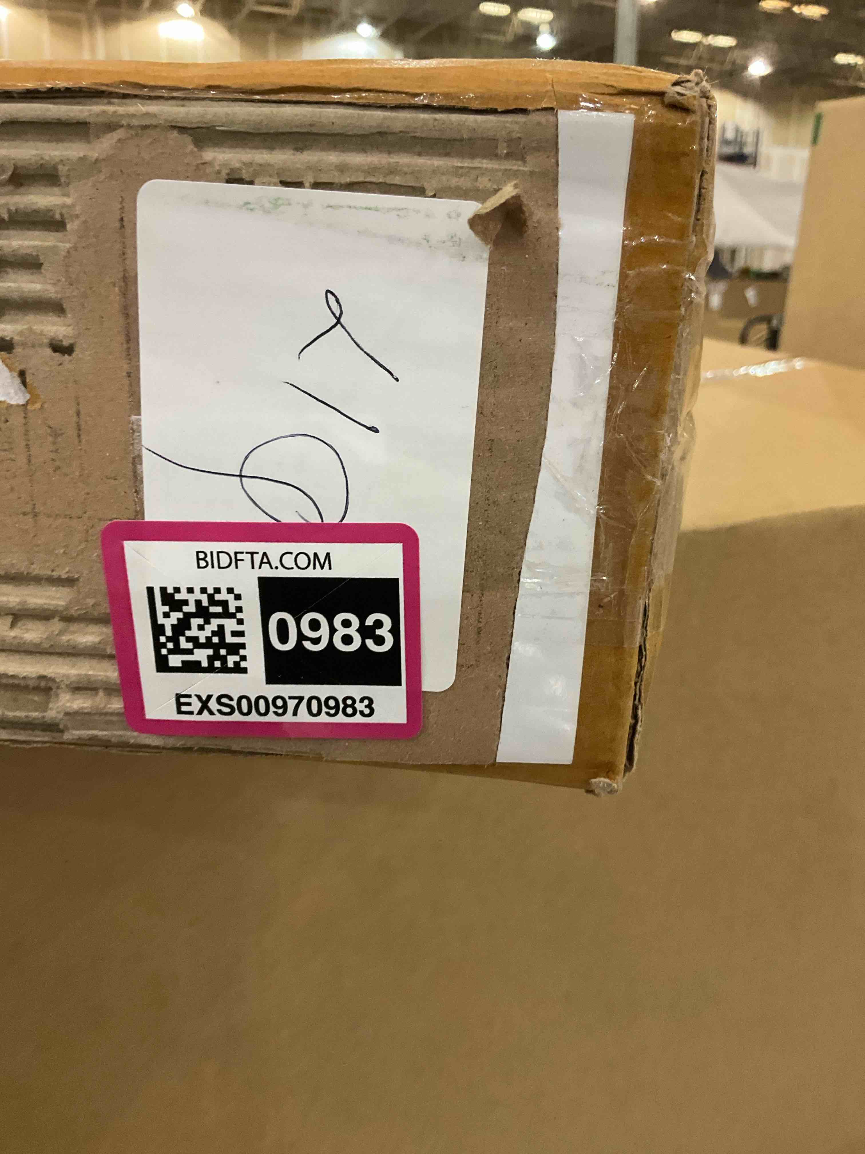 https://s3.amazonaws.com/lotting-images-prod/bidfta/EXS00970983_1704997694140.jpeg