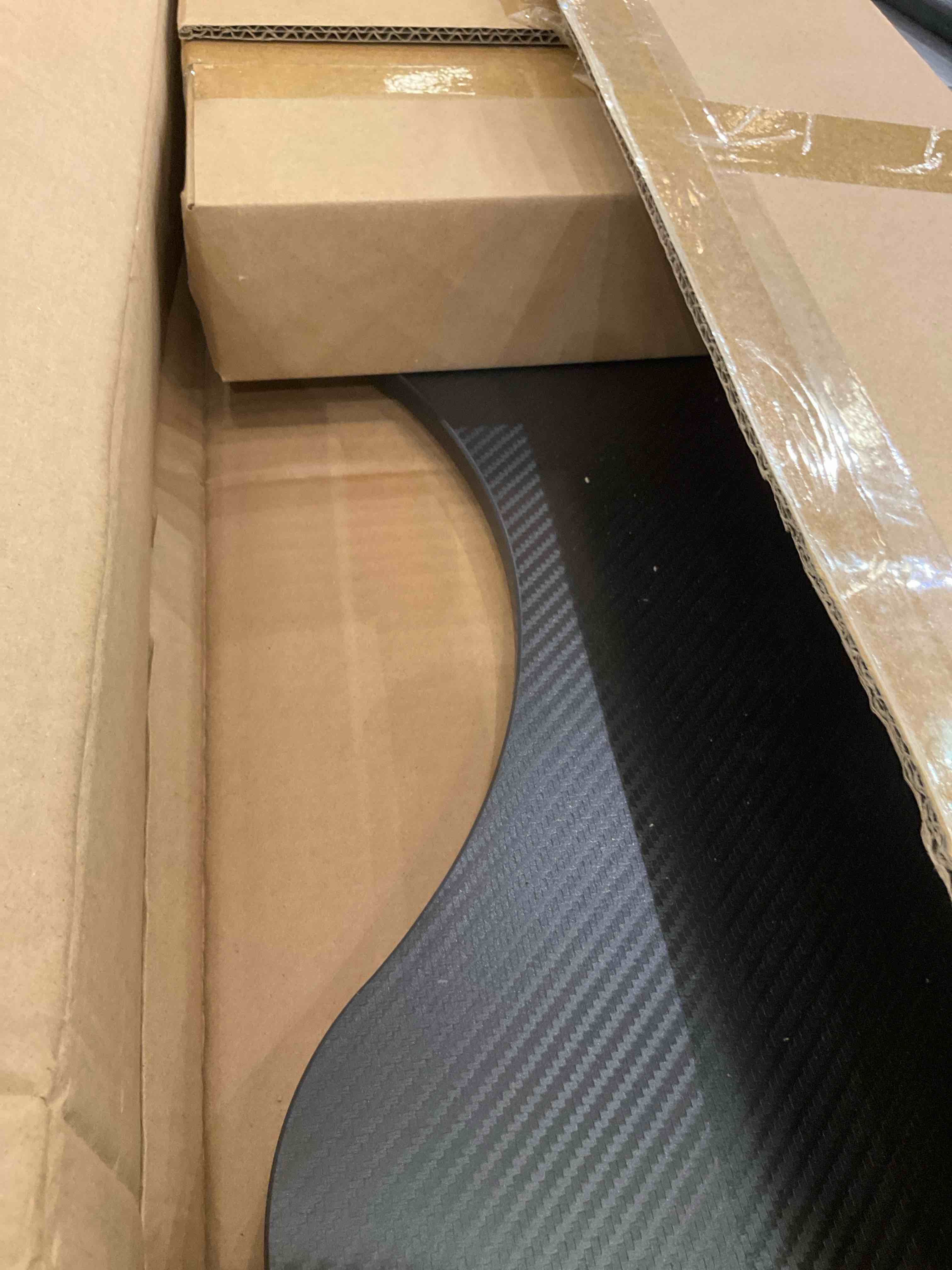 https://s3.amazonaws.com/lotting-images-prod/bidfta/EXS00970985_1704997945687.jpeg