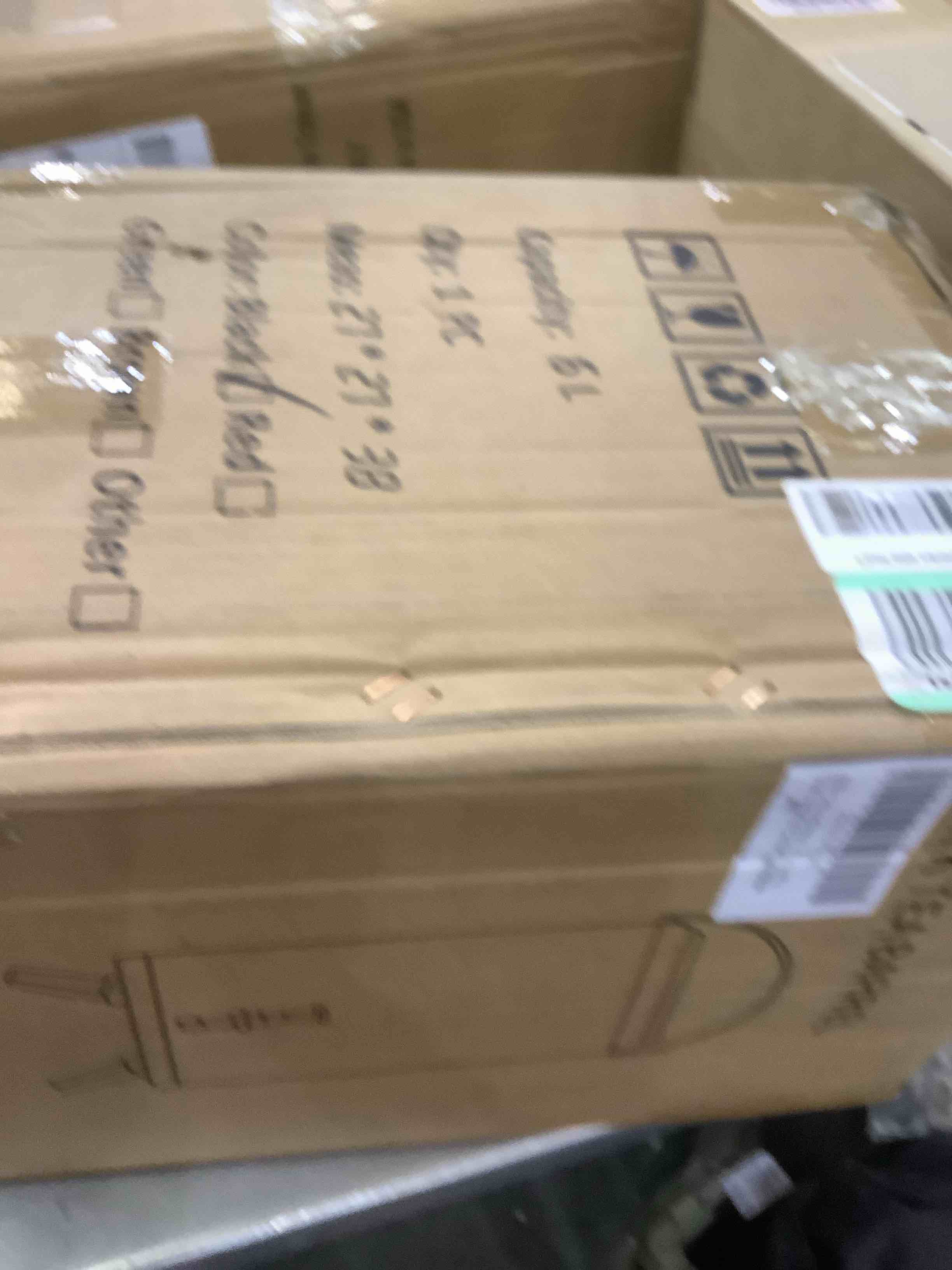 https://s3.amazonaws.com/lotting-images-prod/bidfta/EXS00971129_1704912775117.jpeg