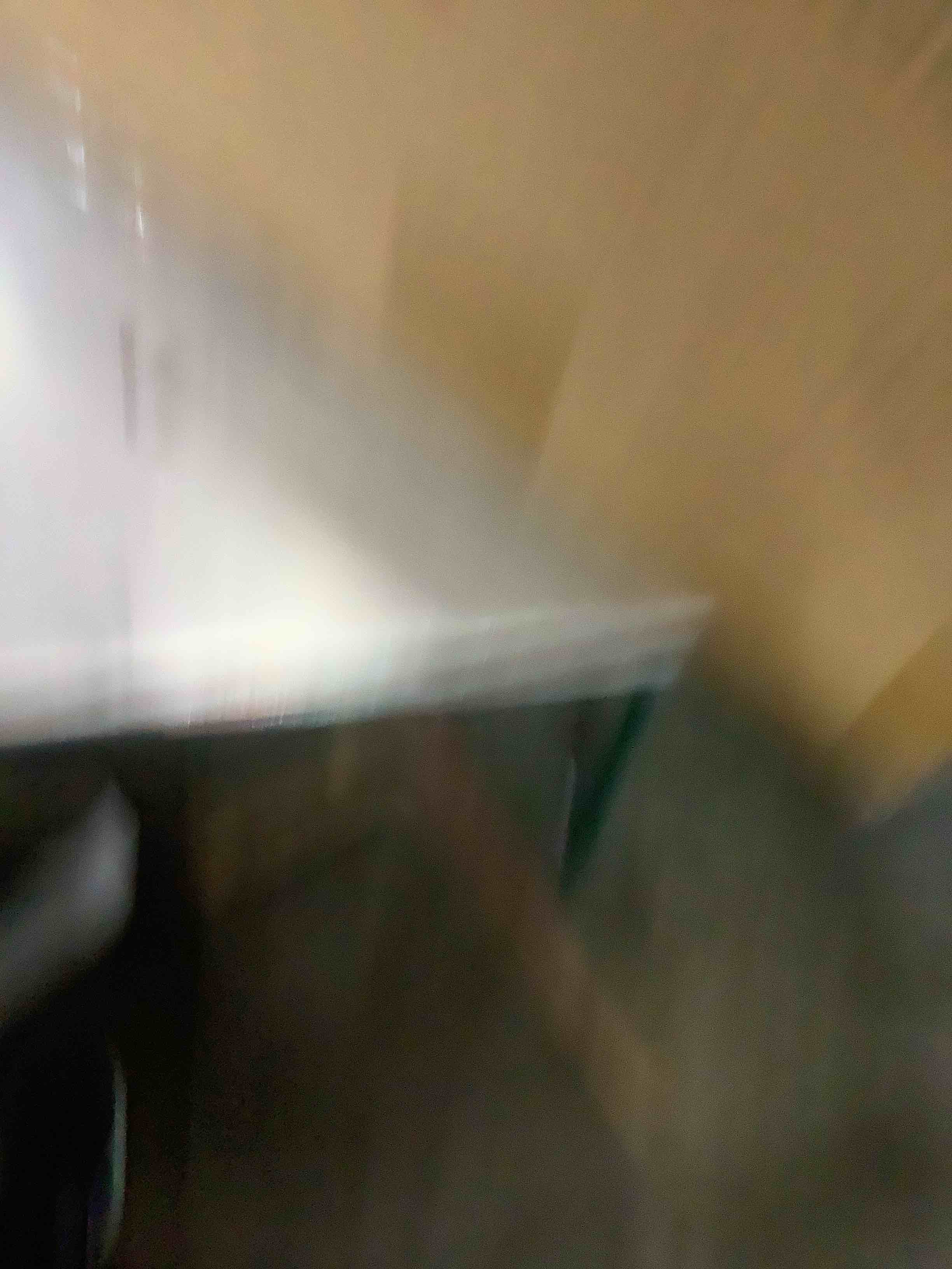 https://s3.amazonaws.com/lotting-images-prod/bidfta/EXS00971199_1704985148907.jpeg