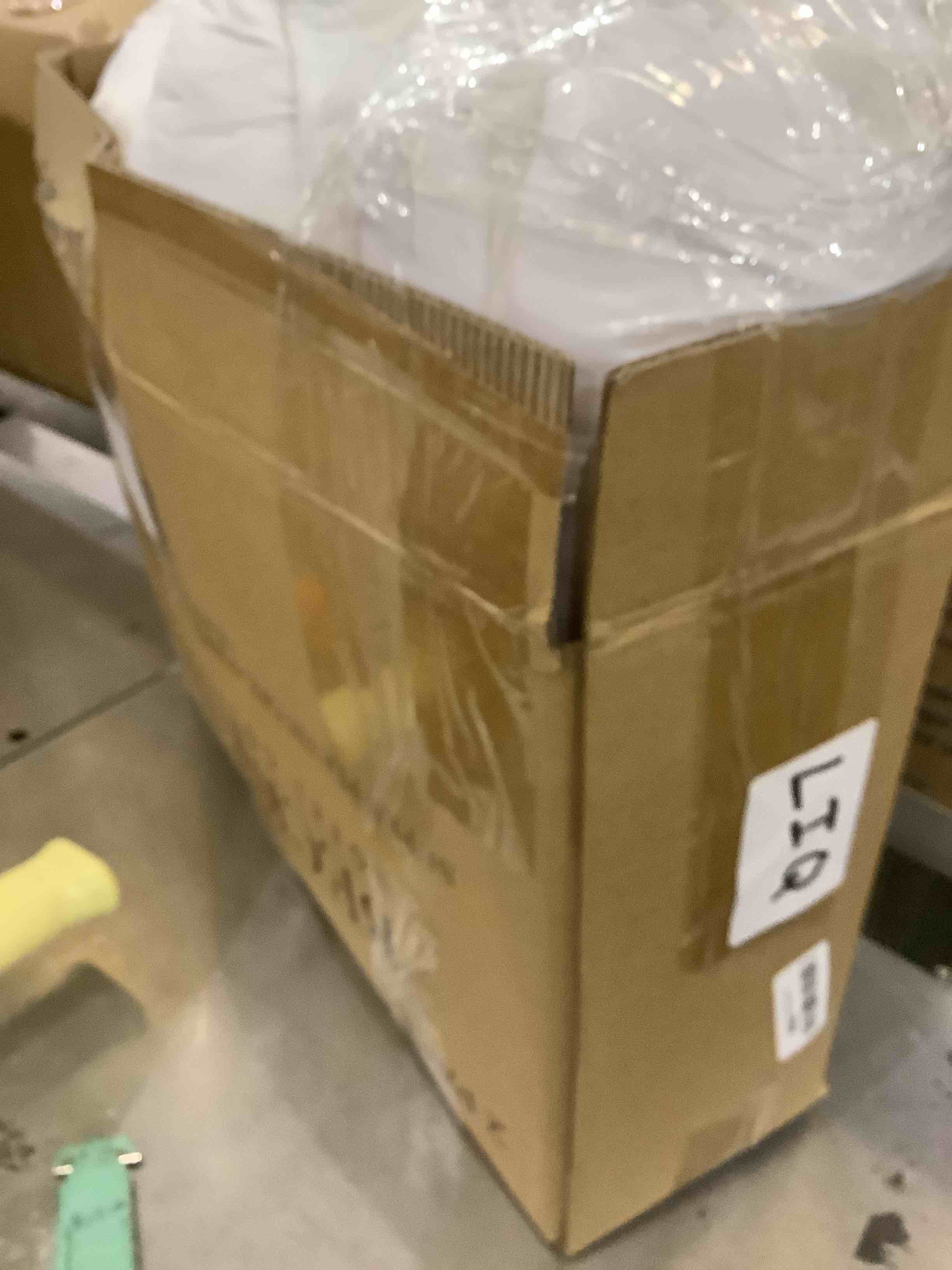 https://s3.amazonaws.com/lotting-images-prod/bidfta/EXS00971258_1704995614374.jpeg