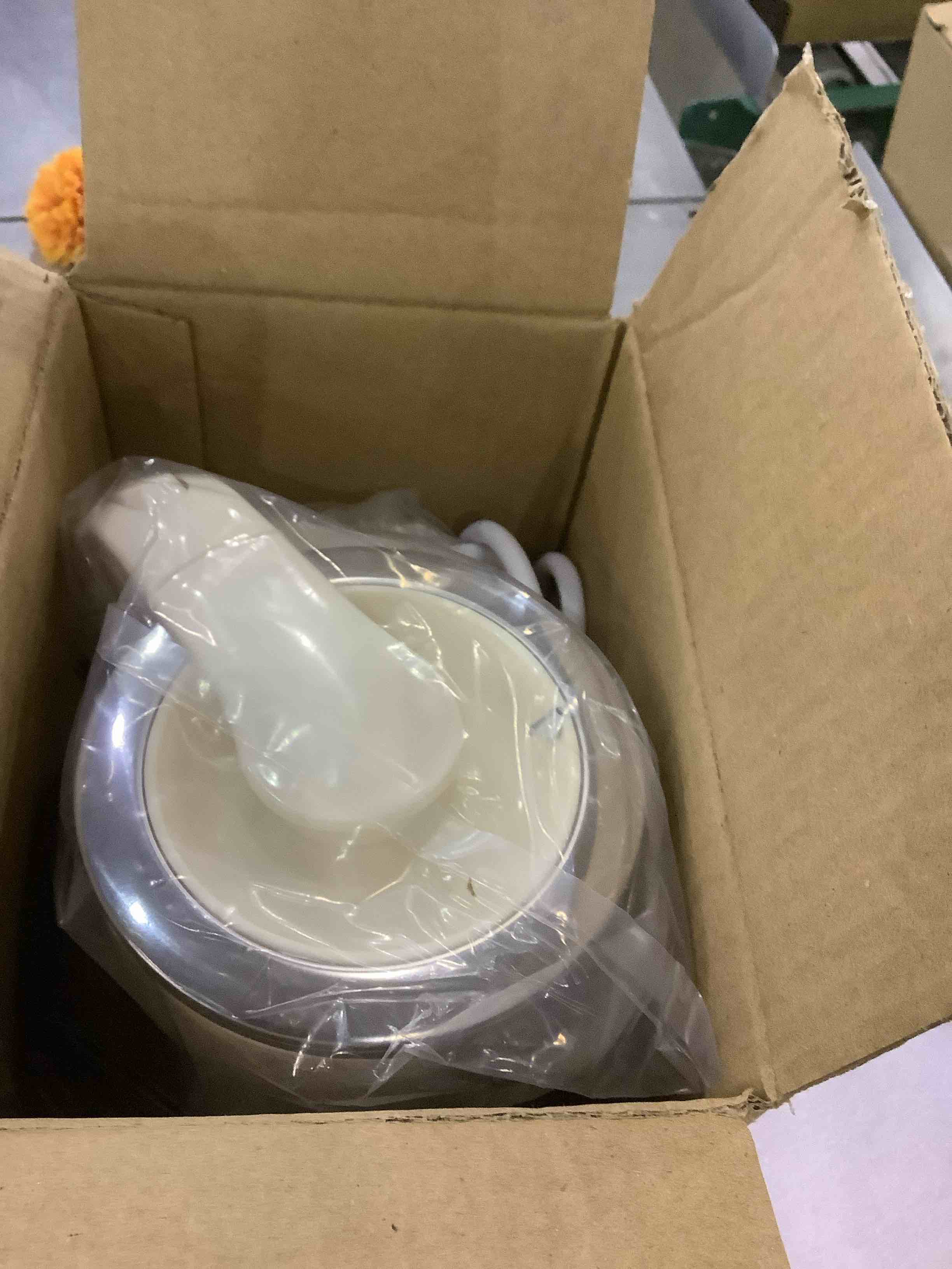 https://s3.amazonaws.com/lotting-images-prod/bidfta/EXS00971400_1705067521920.jpeg