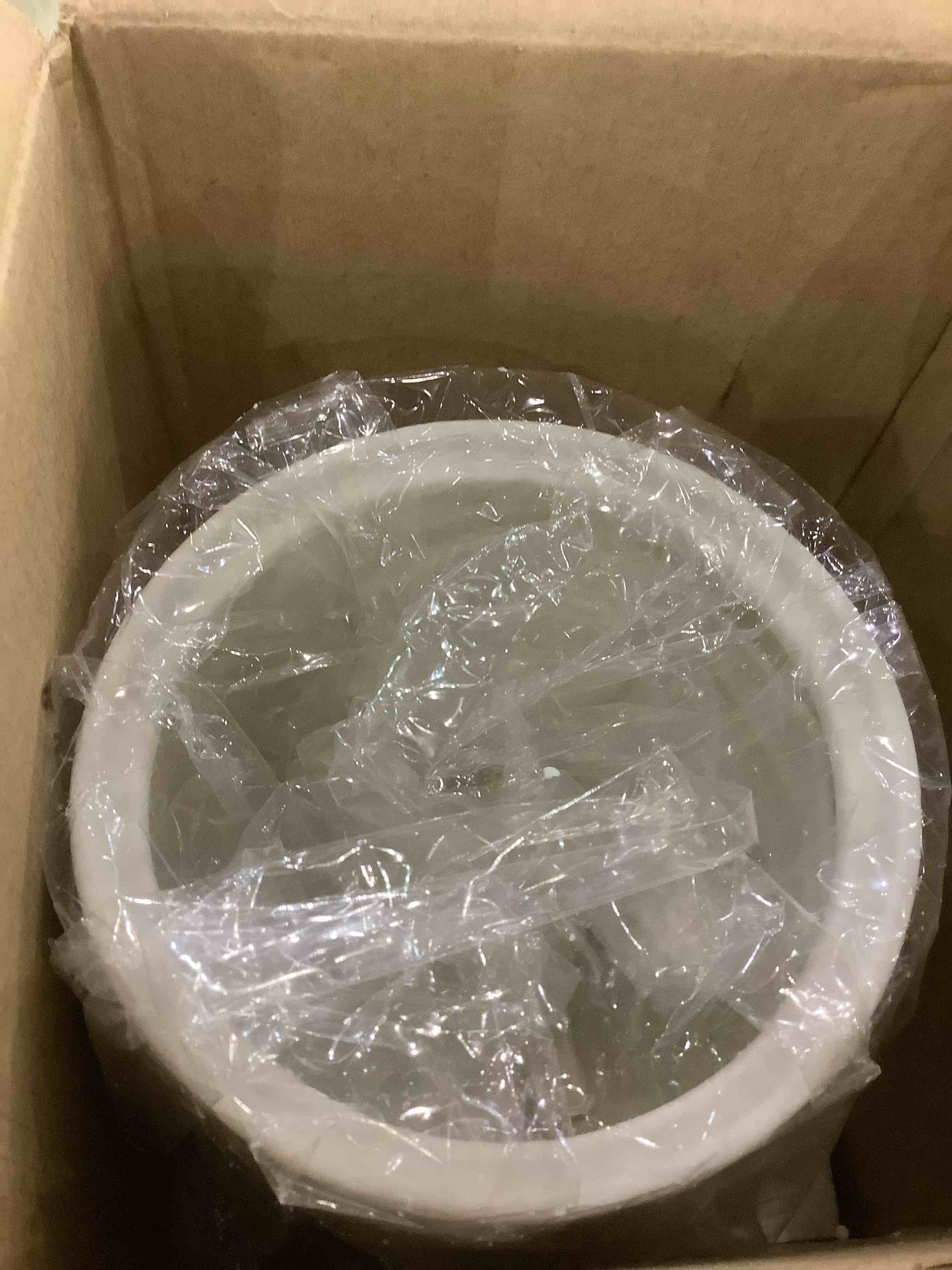 https://s3.amazonaws.com/lotting-images-prod/bidfta/EXS00971446_1705073007844.jpeg