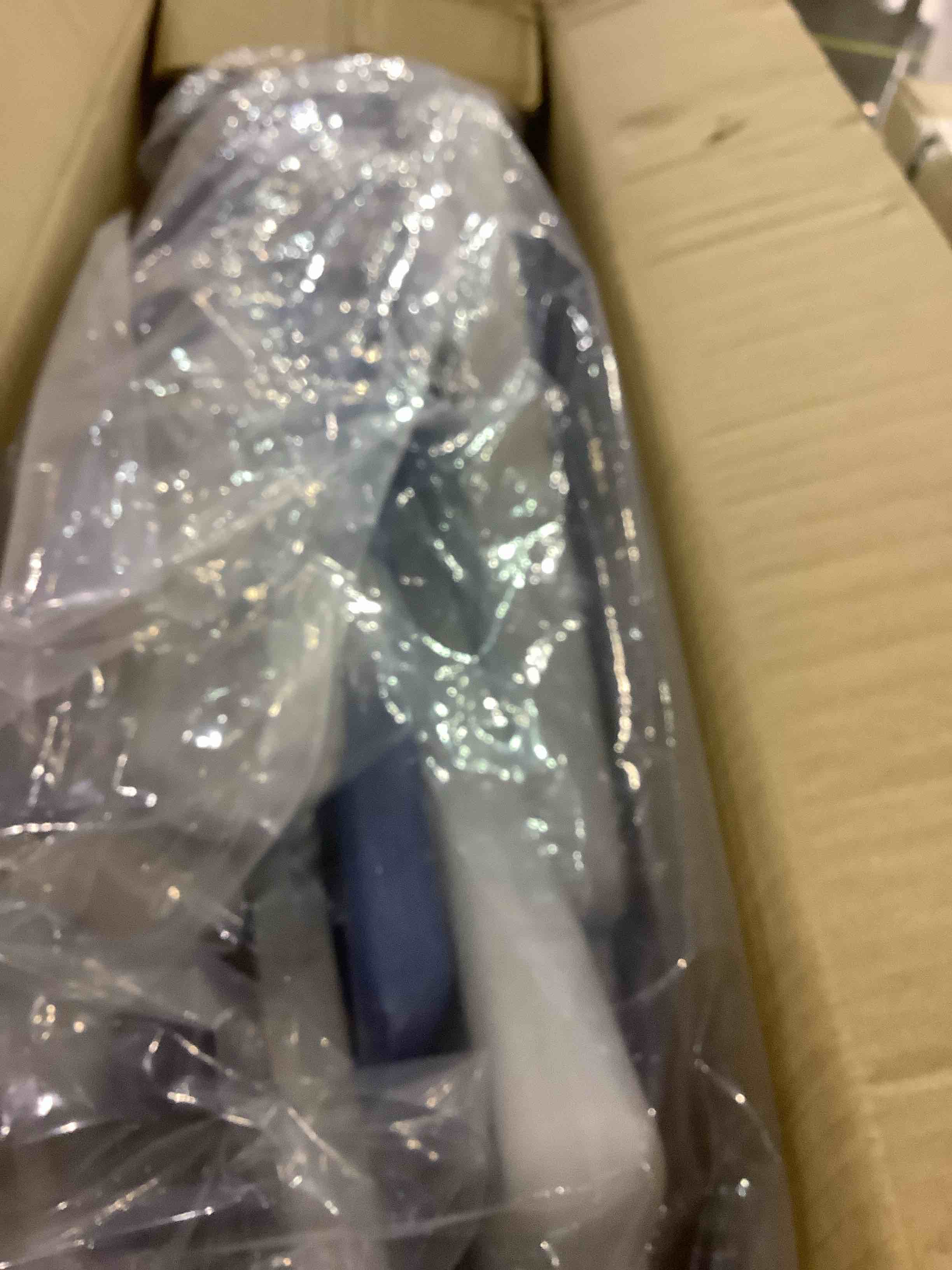 https://s3.amazonaws.com/lotting-images-prod/bidfta/EXS00972216_1706188009685.jpeg