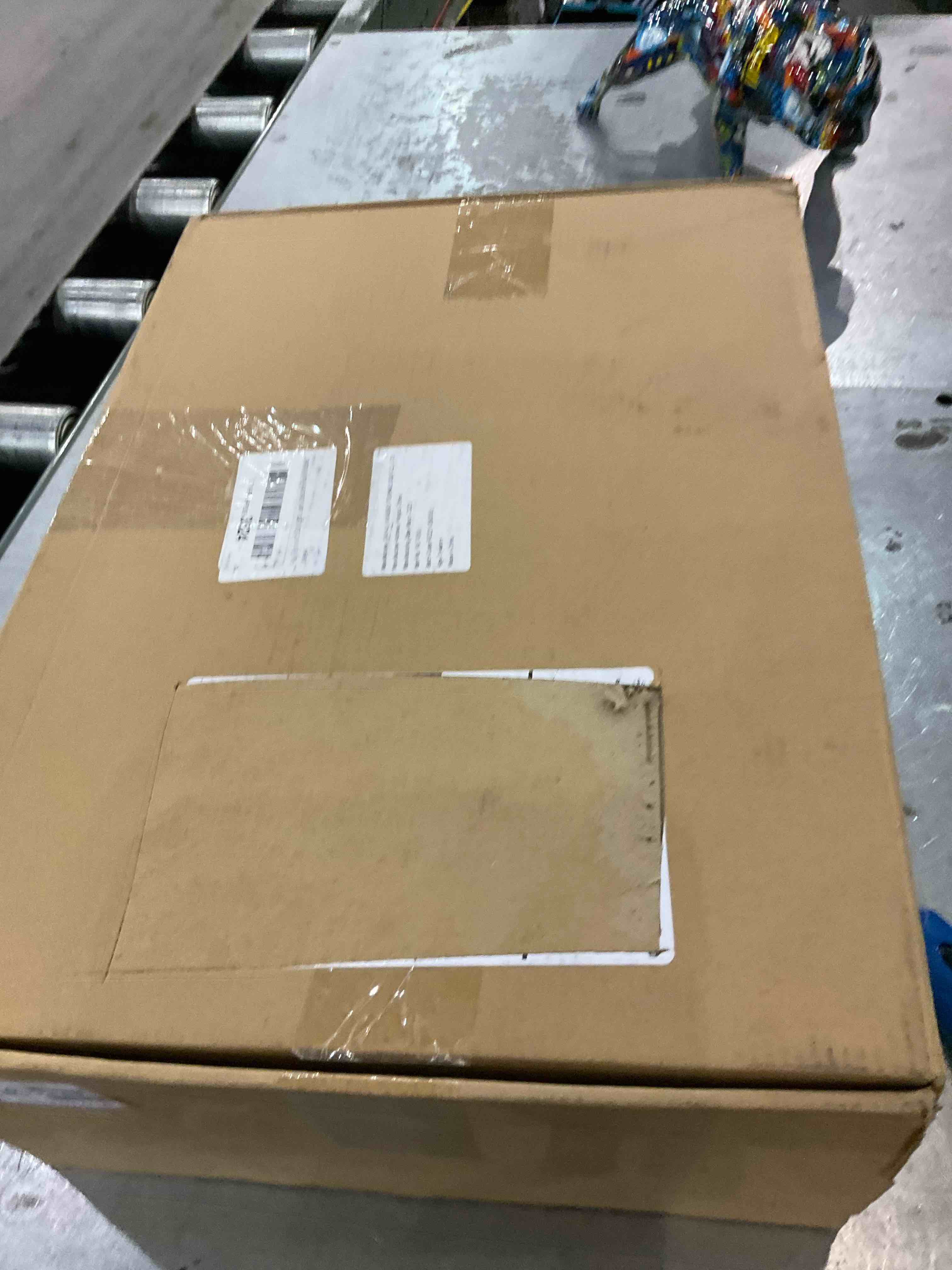 https://s3.amazonaws.com/lotting-images-prod/bidfta/EXS00972714_1705594296153.jpeg