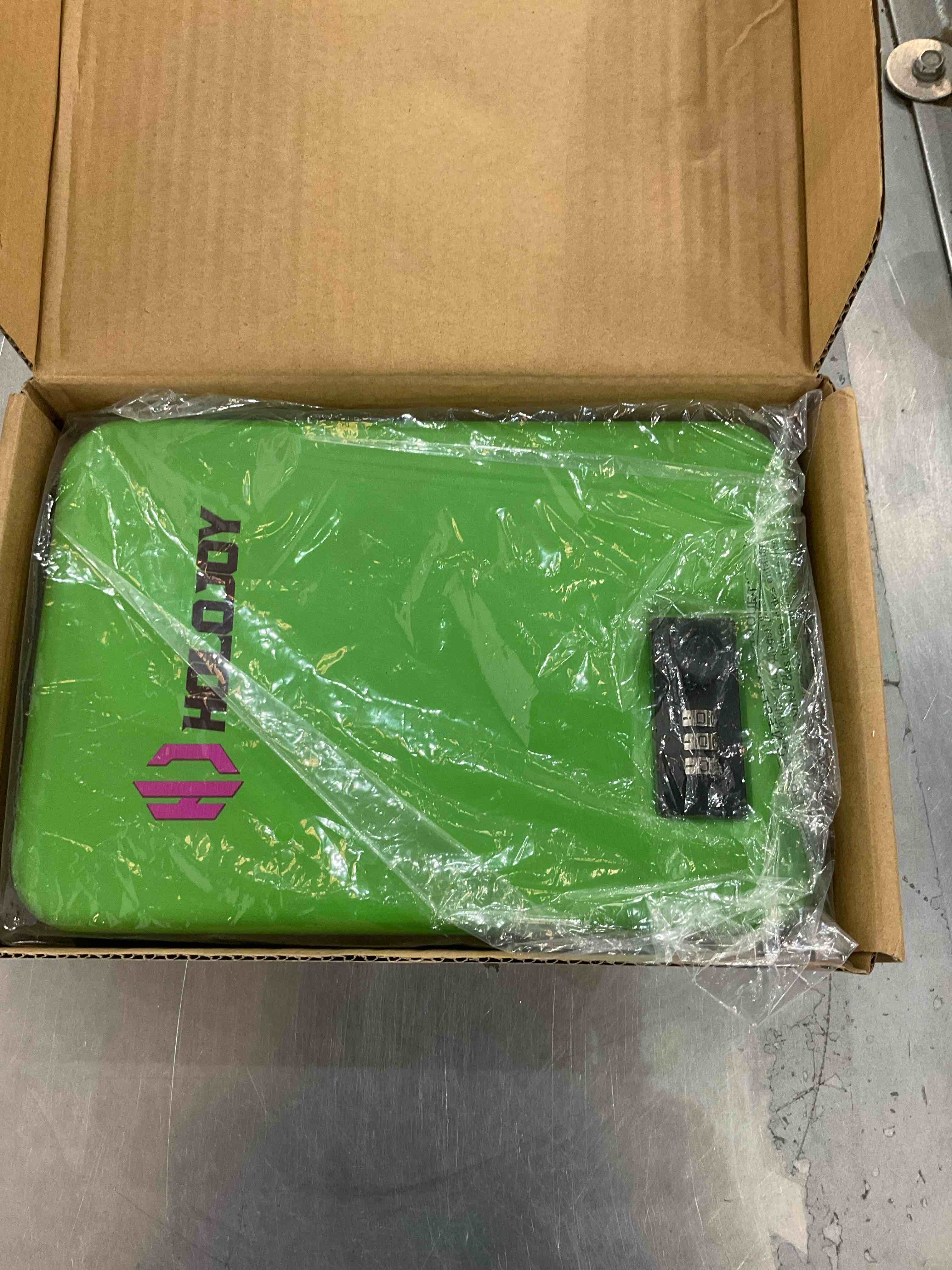 https://s3.amazonaws.com/lotting-images-prod/bidfta/EXS00973517_1704912478511.jpeg