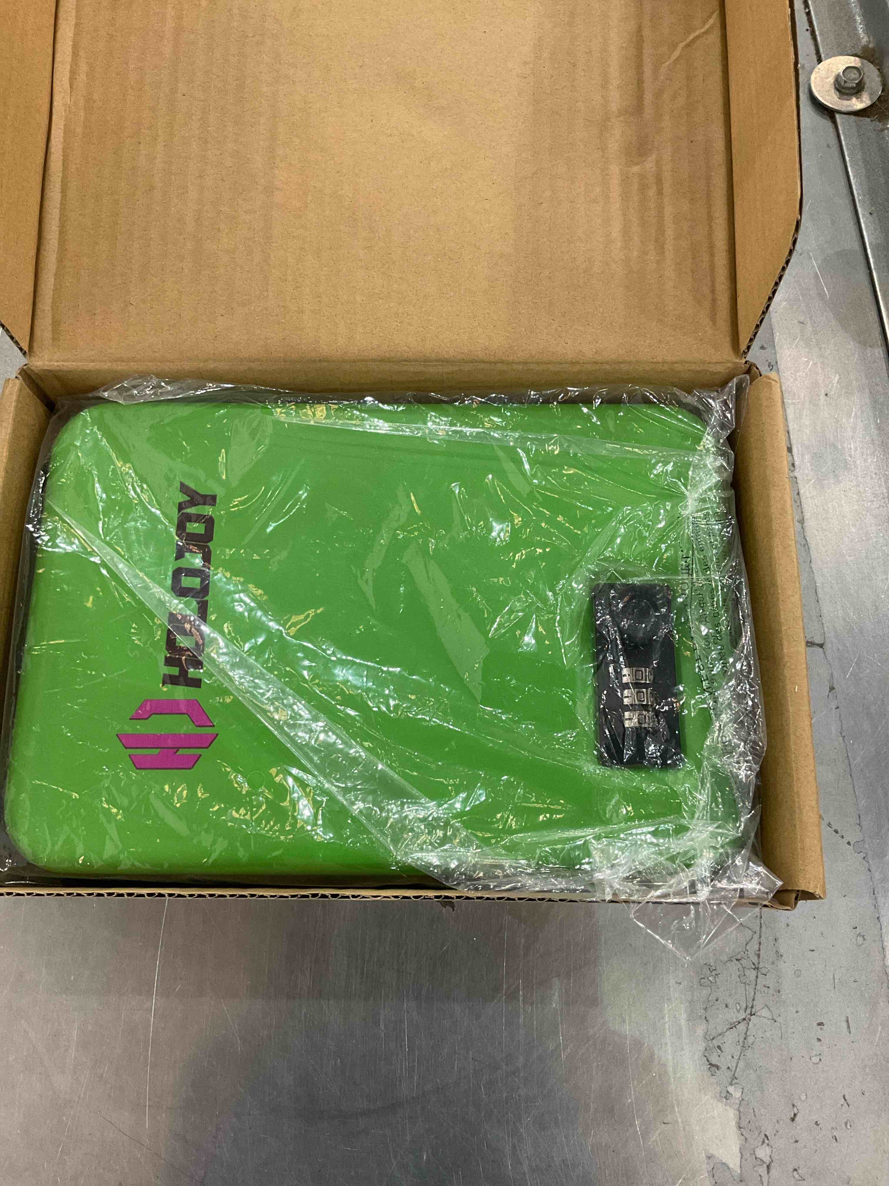 https://s3.amazonaws.com/lotting-images-prod/bidfta/EXS00973517_1704912479792.jpeg