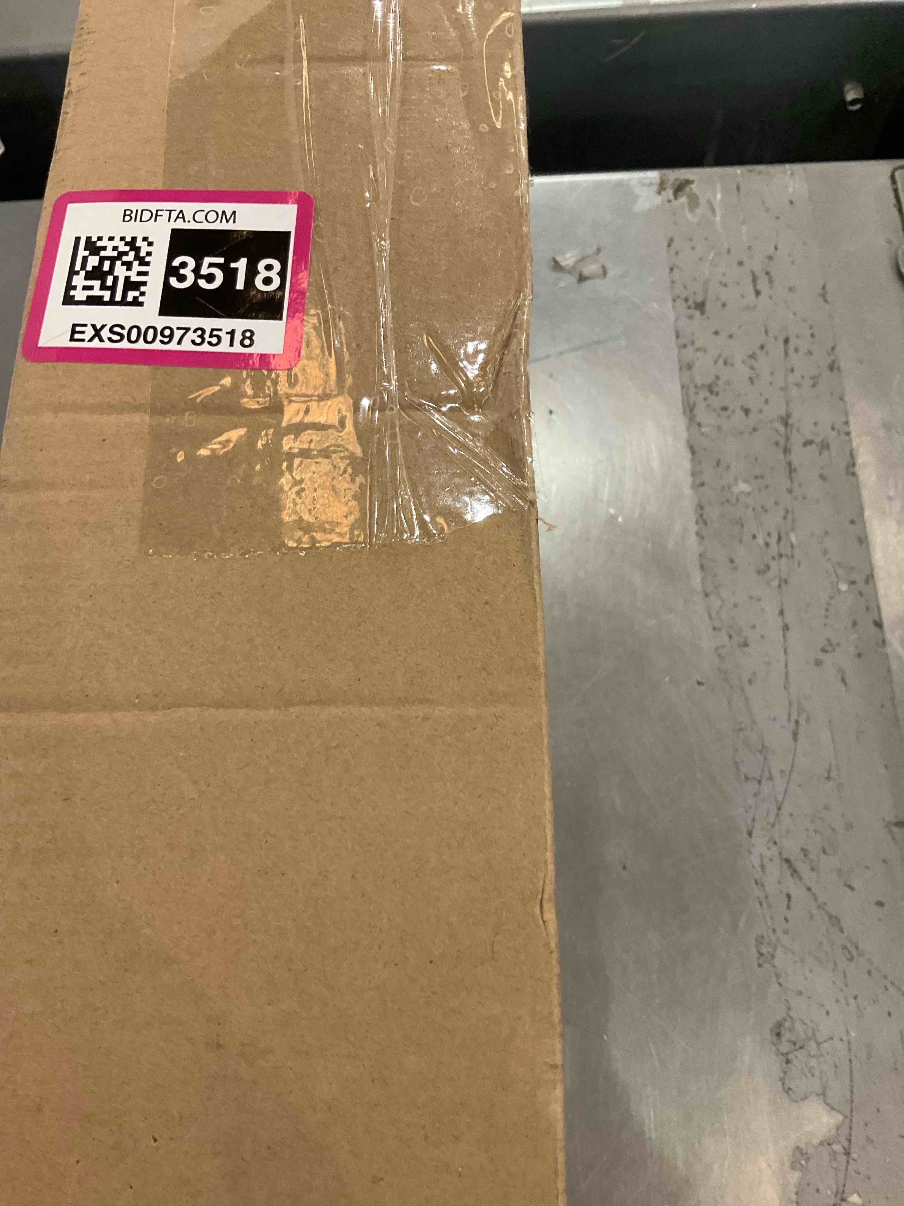 https://s3.amazonaws.com/lotting-images-prod/bidfta/EXS00973518_1704912596845.jpeg