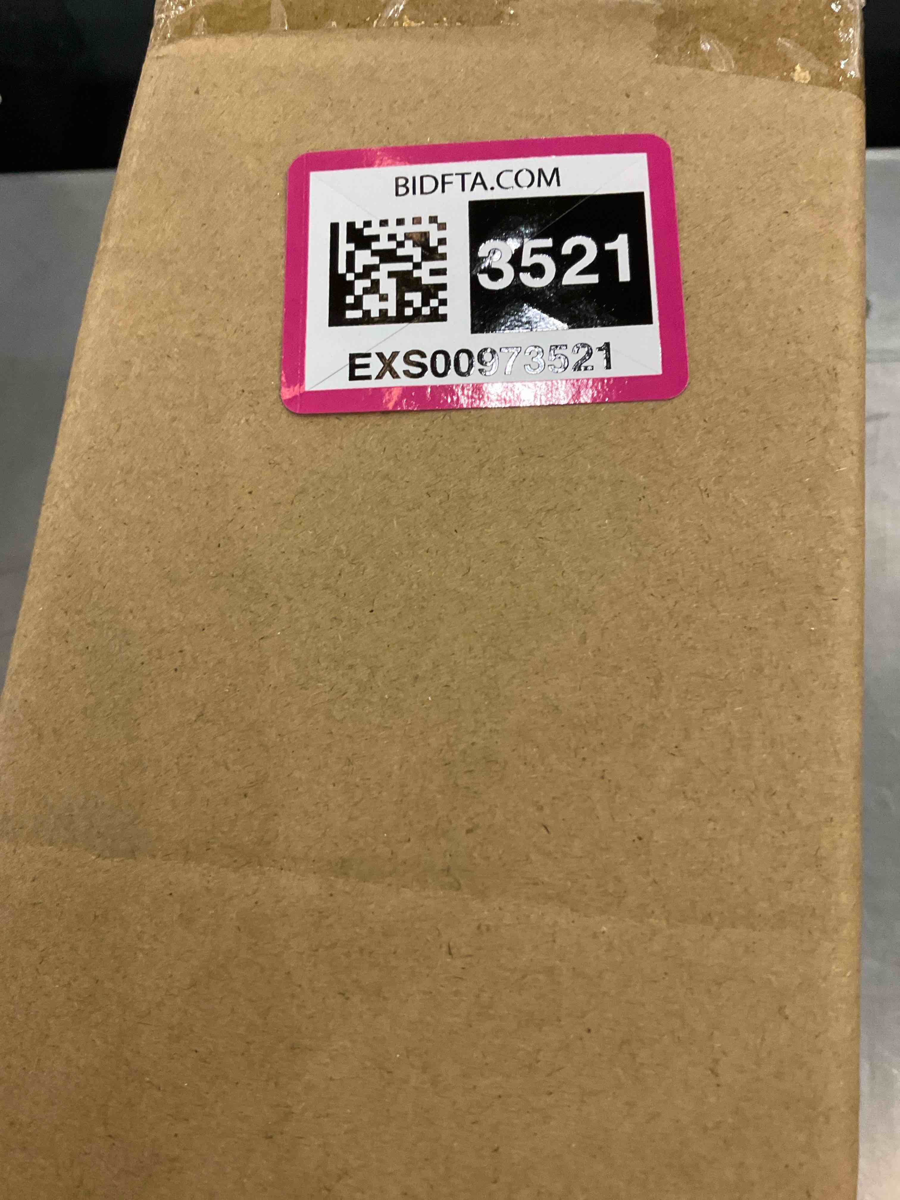 https://s3.amazonaws.com/lotting-images-prod/bidfta/EXS00973521_1704912885750.jpeg