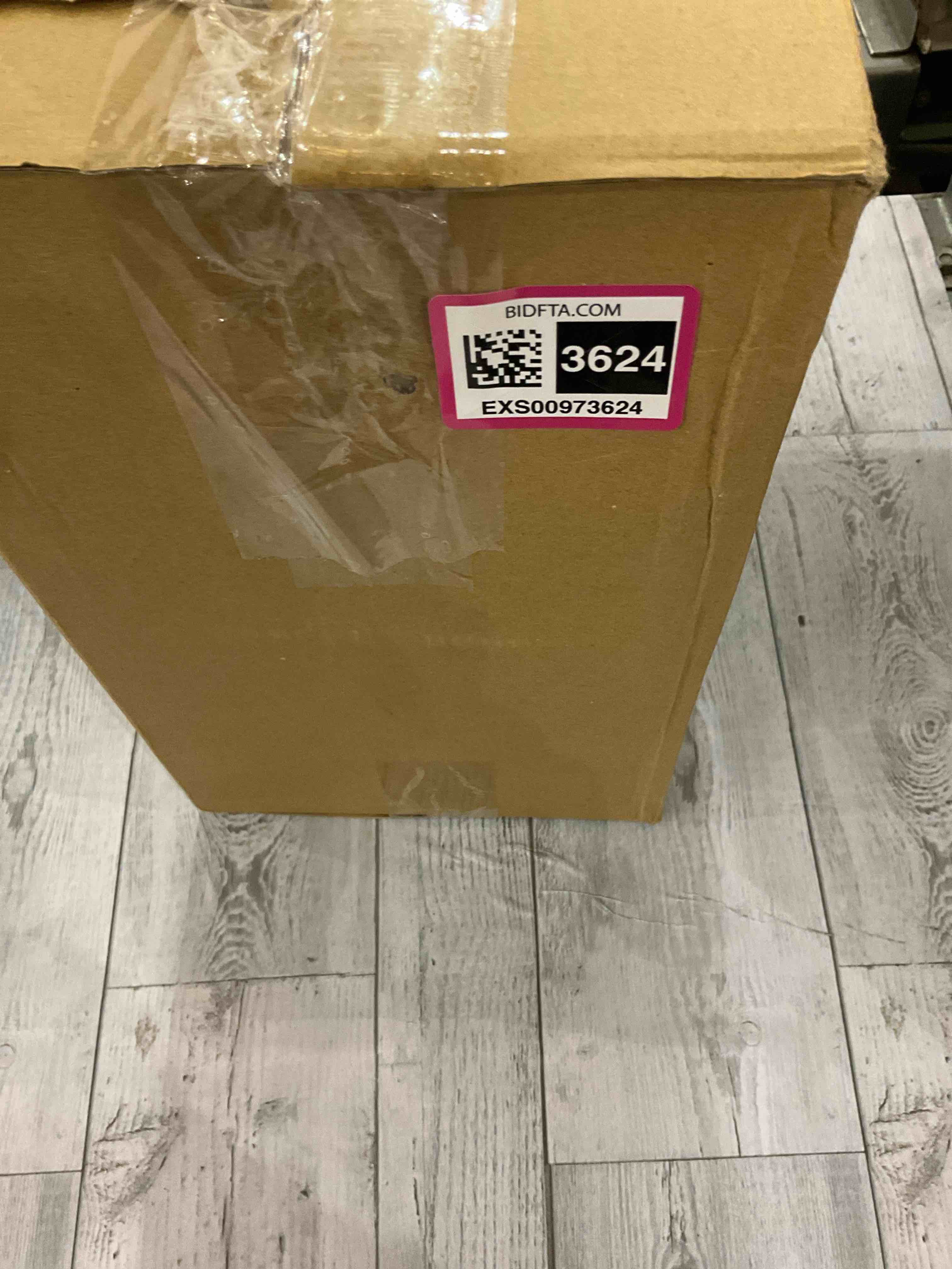 https://s3.amazonaws.com/lotting-images-prod/bidfta/EXS00973624_1704984159673.jpeg