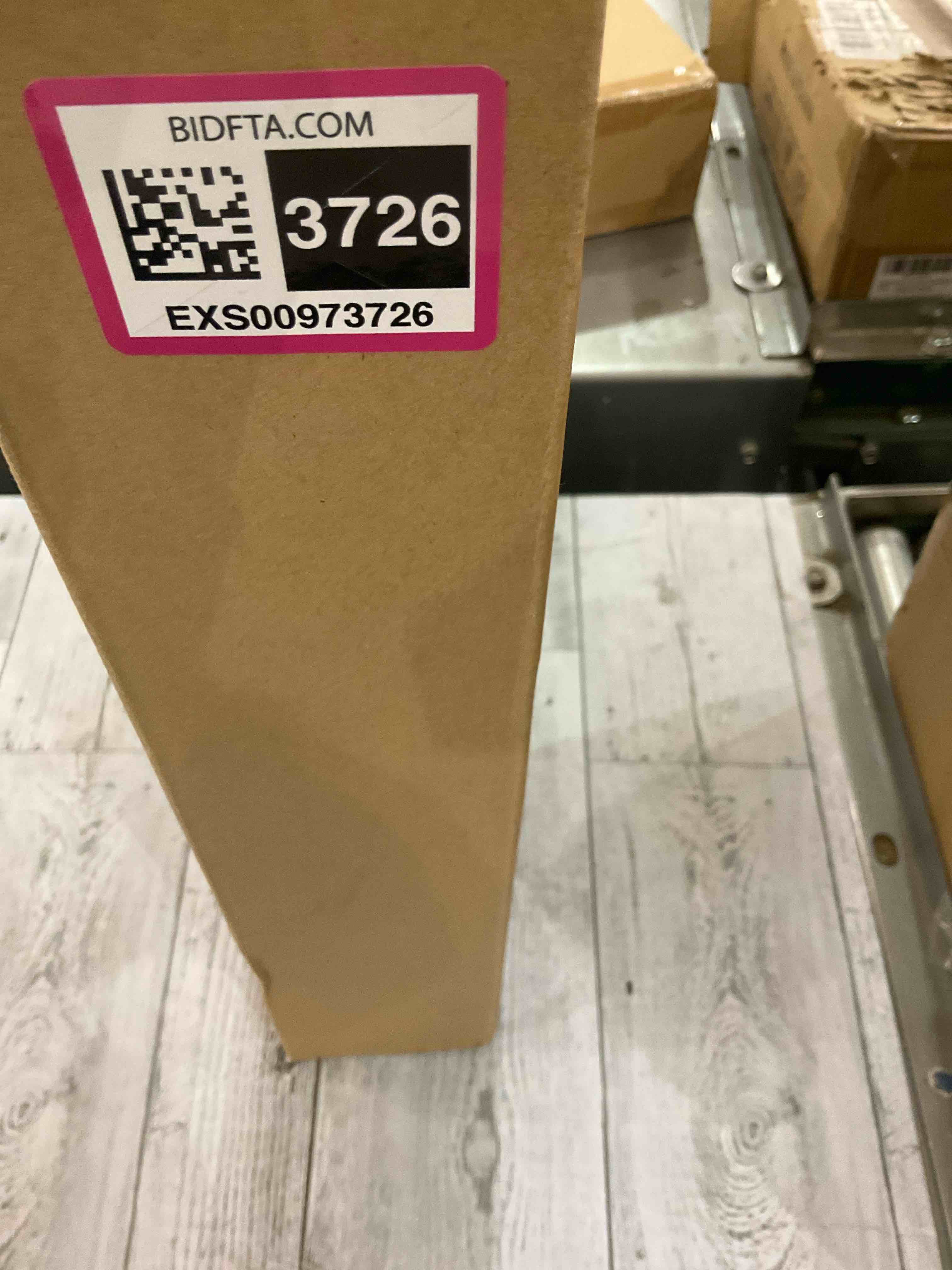 https://s3.amazonaws.com/lotting-images-prod/bidfta/EXS00973726_1705001330458.jpeg