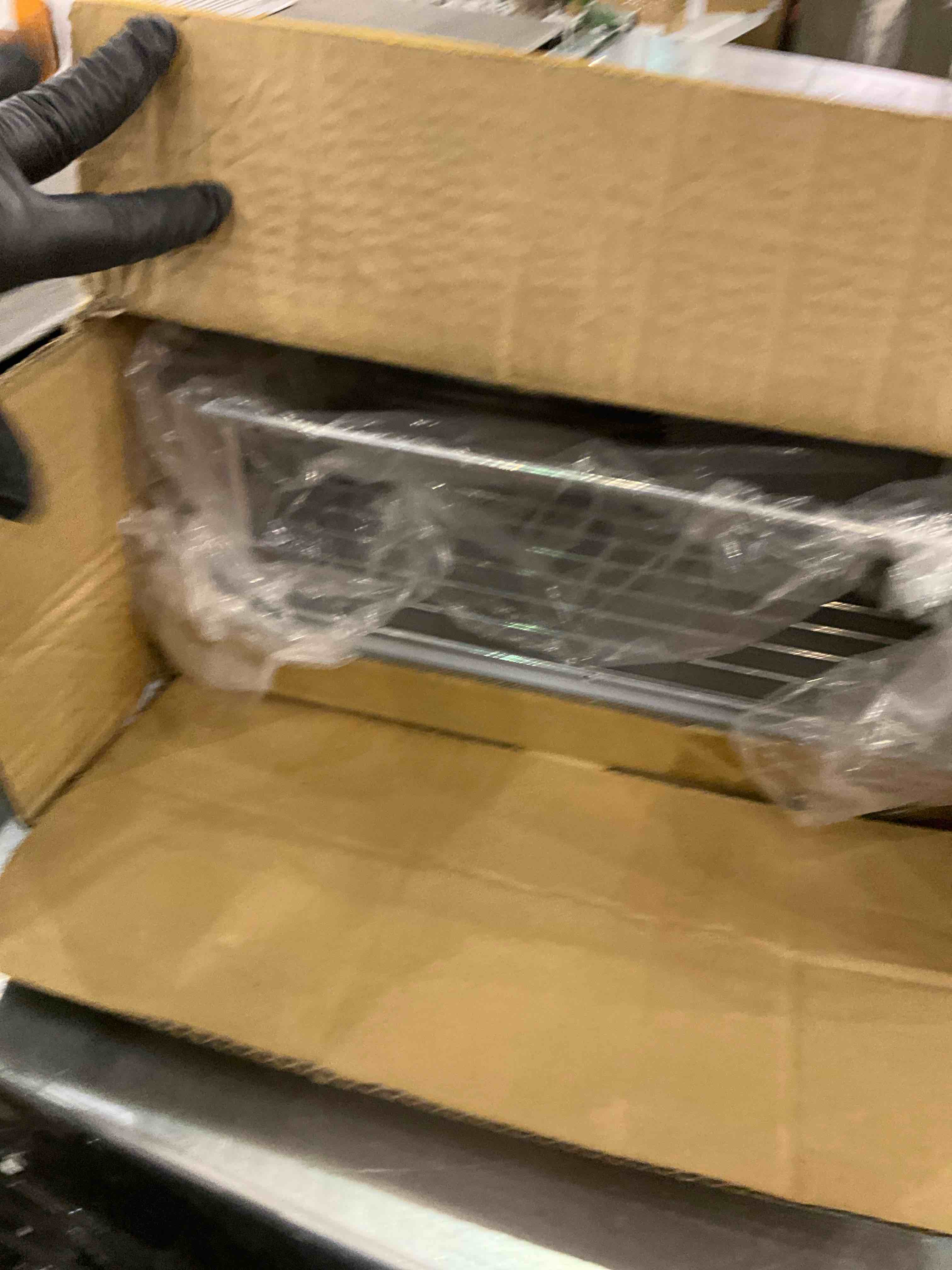 https://s3.amazonaws.com/lotting-images-prod/bidfta/EXS00975101_1706111977681.jpeg