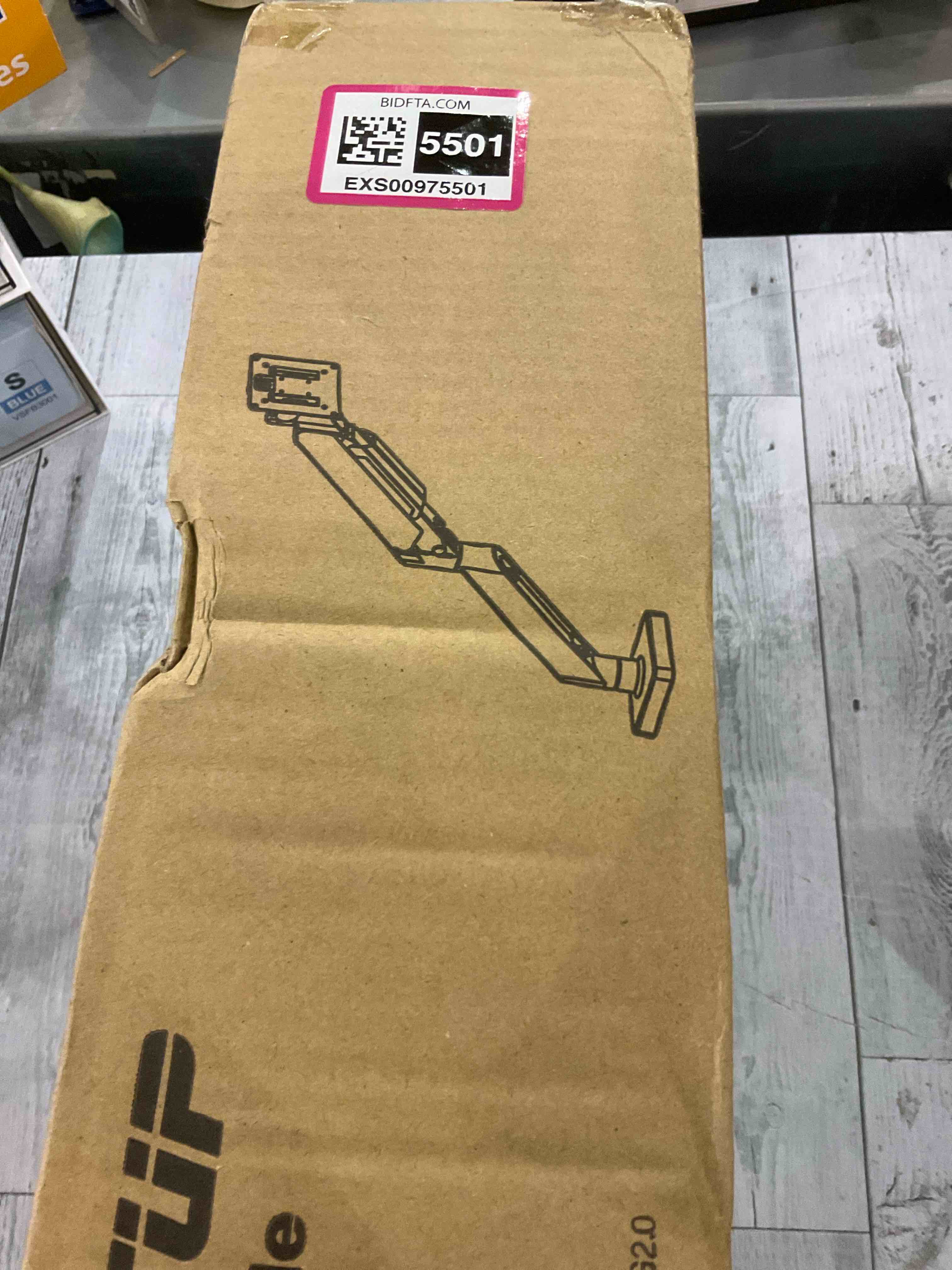 https://s3.amazonaws.com/lotting-images-prod/bidfta/EXS00975501_1705596145283.jpeg