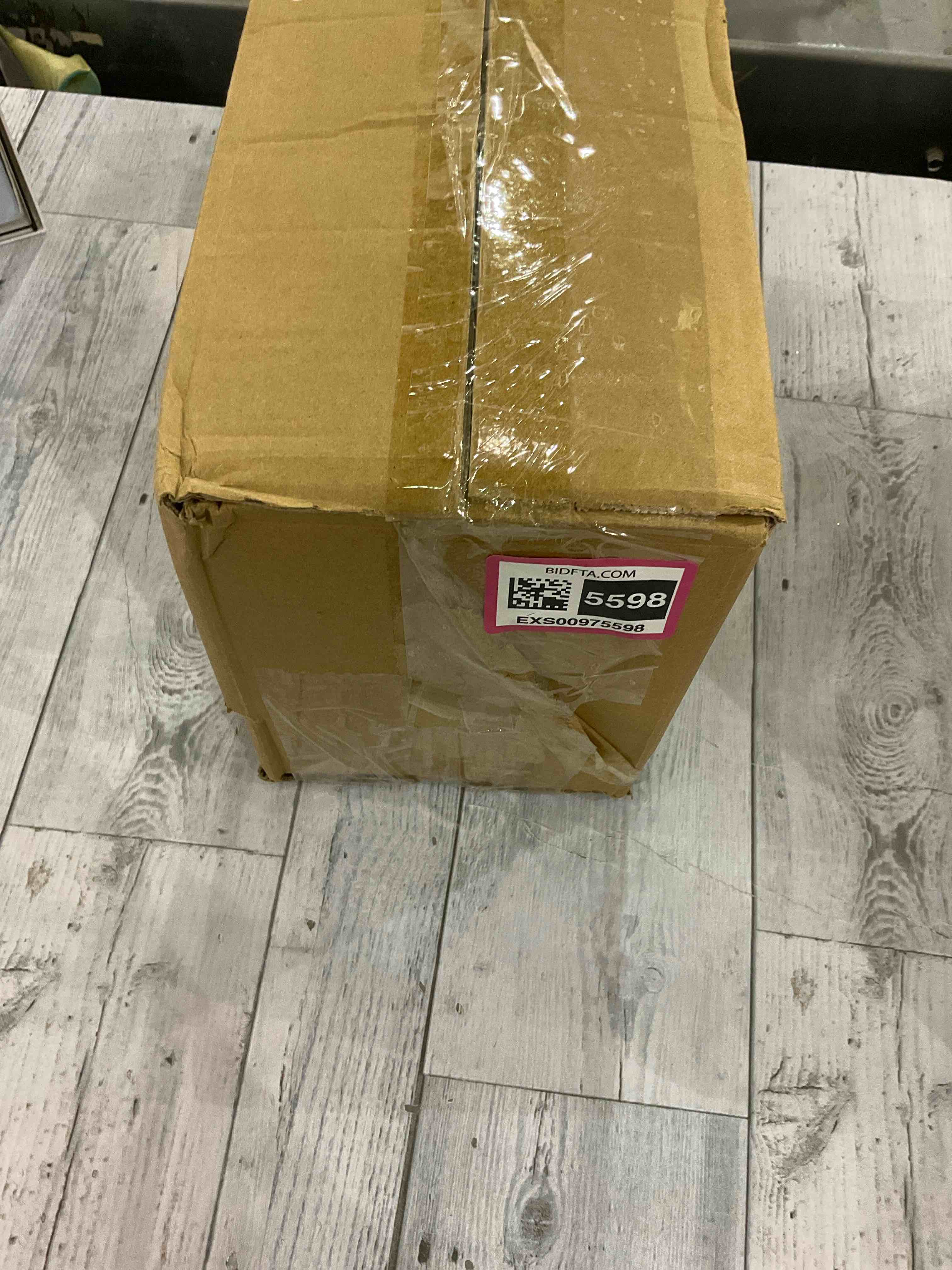 https://s3.amazonaws.com/lotting-images-prod/bidfta/EXS00975598_1705675969353.jpeg