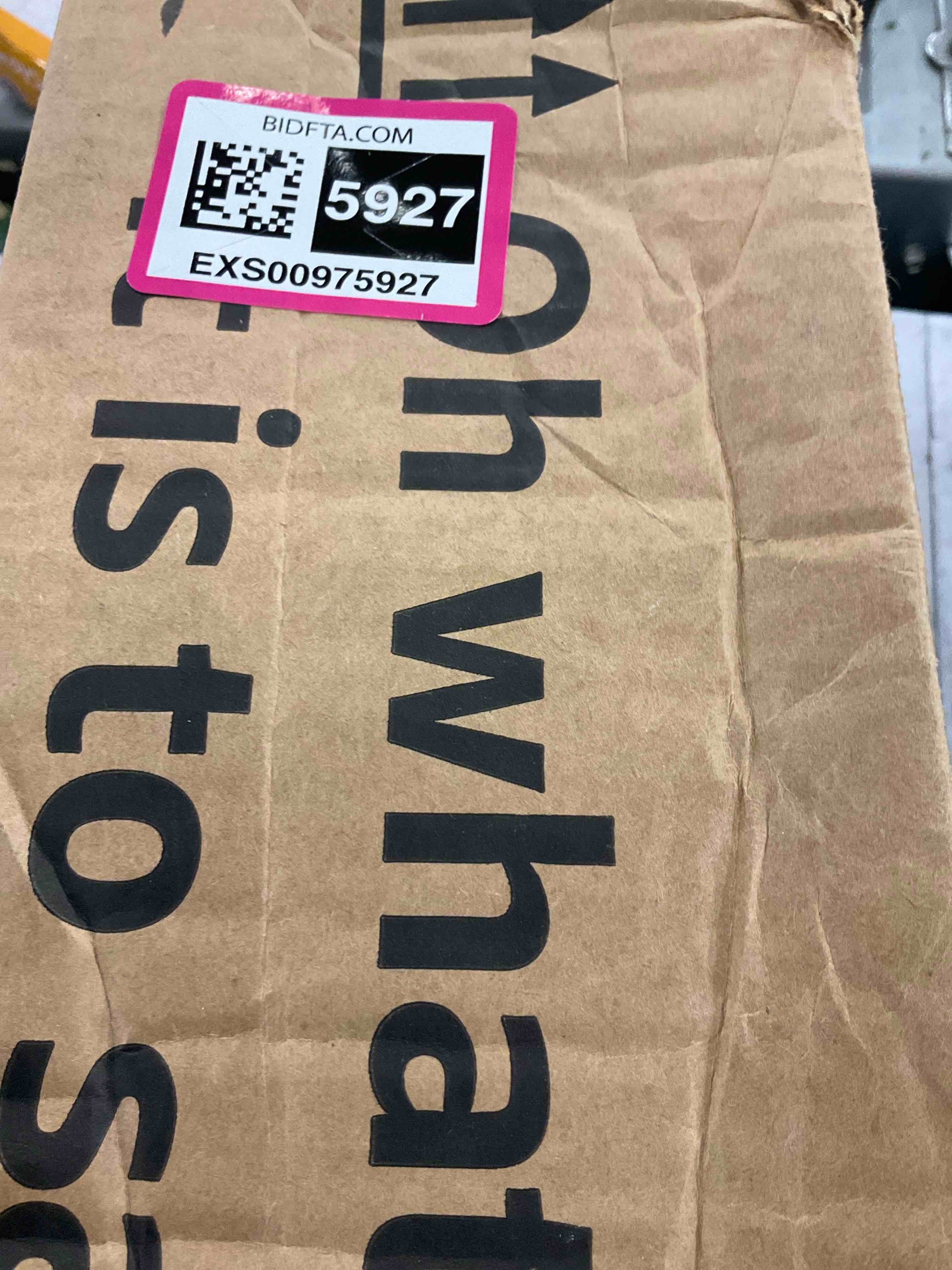 https://s3.amazonaws.com/lotting-images-prod/bidfta/EXS00975927_1705953321923.jpeg