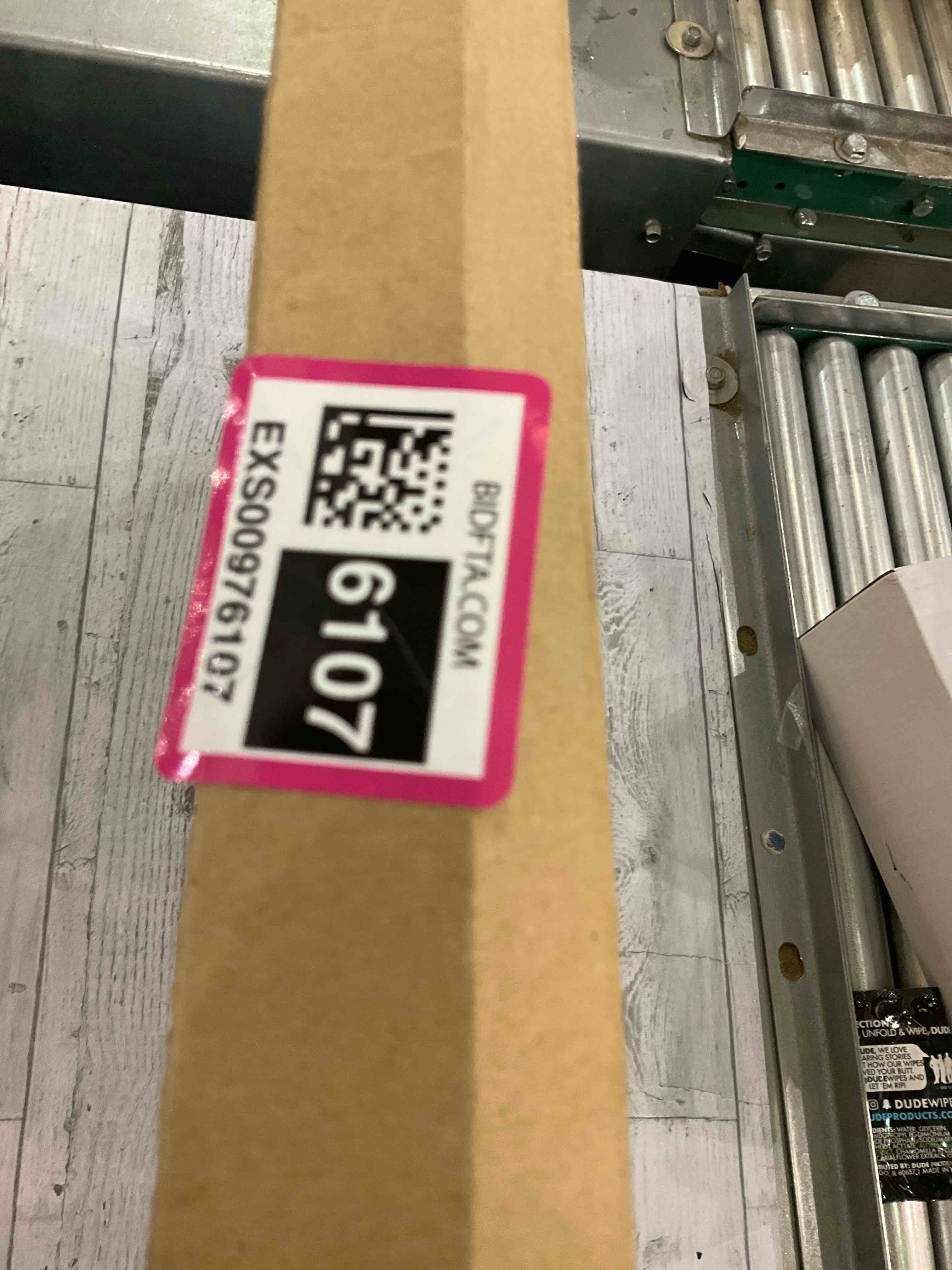 https://s3.amazonaws.com/lotting-images-prod/bidfta/EXS00976107_1706040945870.jpeg