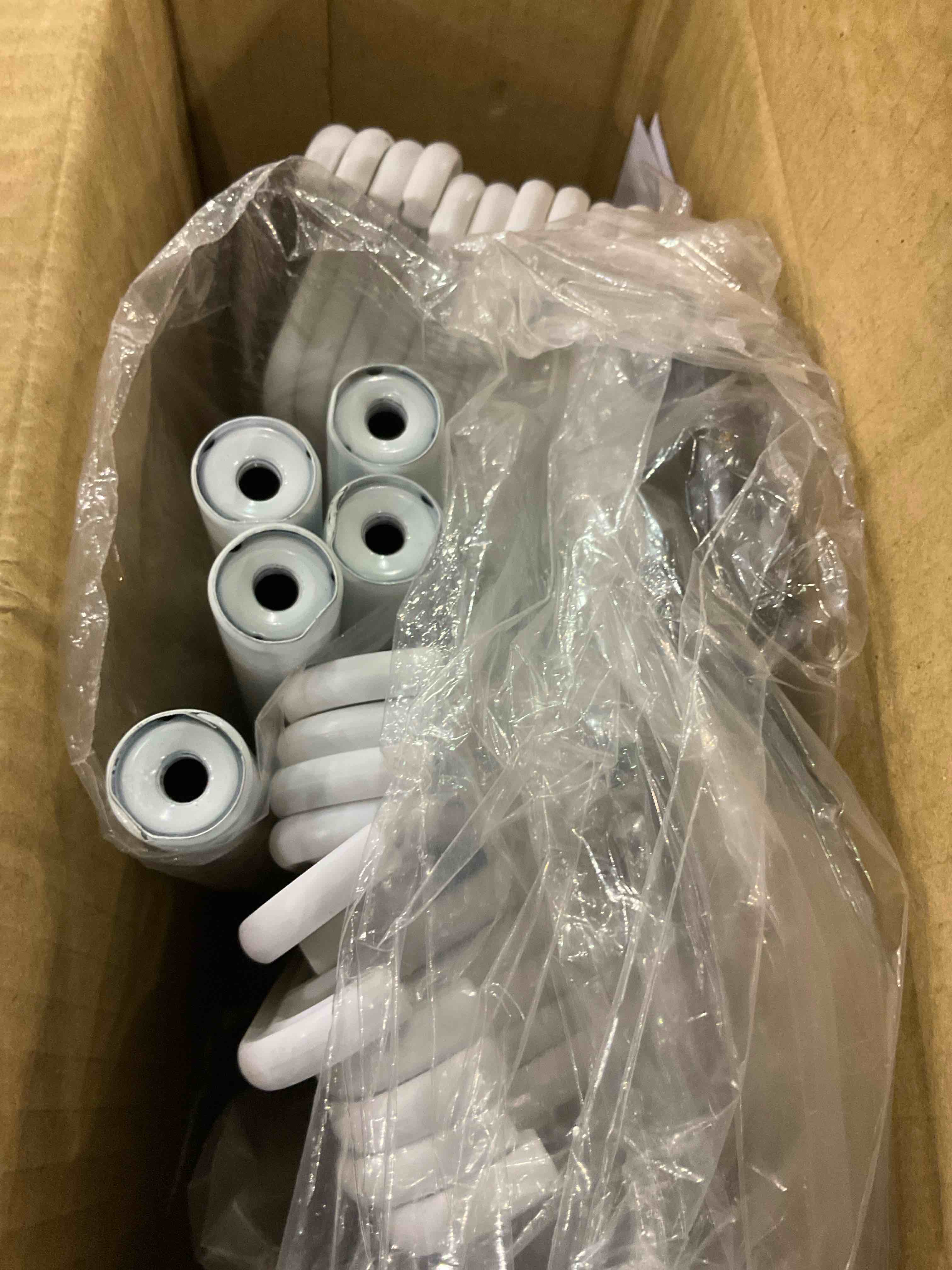 https://s3.amazonaws.com/lotting-images-prod/bidfta/EXS00976142_1706099916069.jpeg