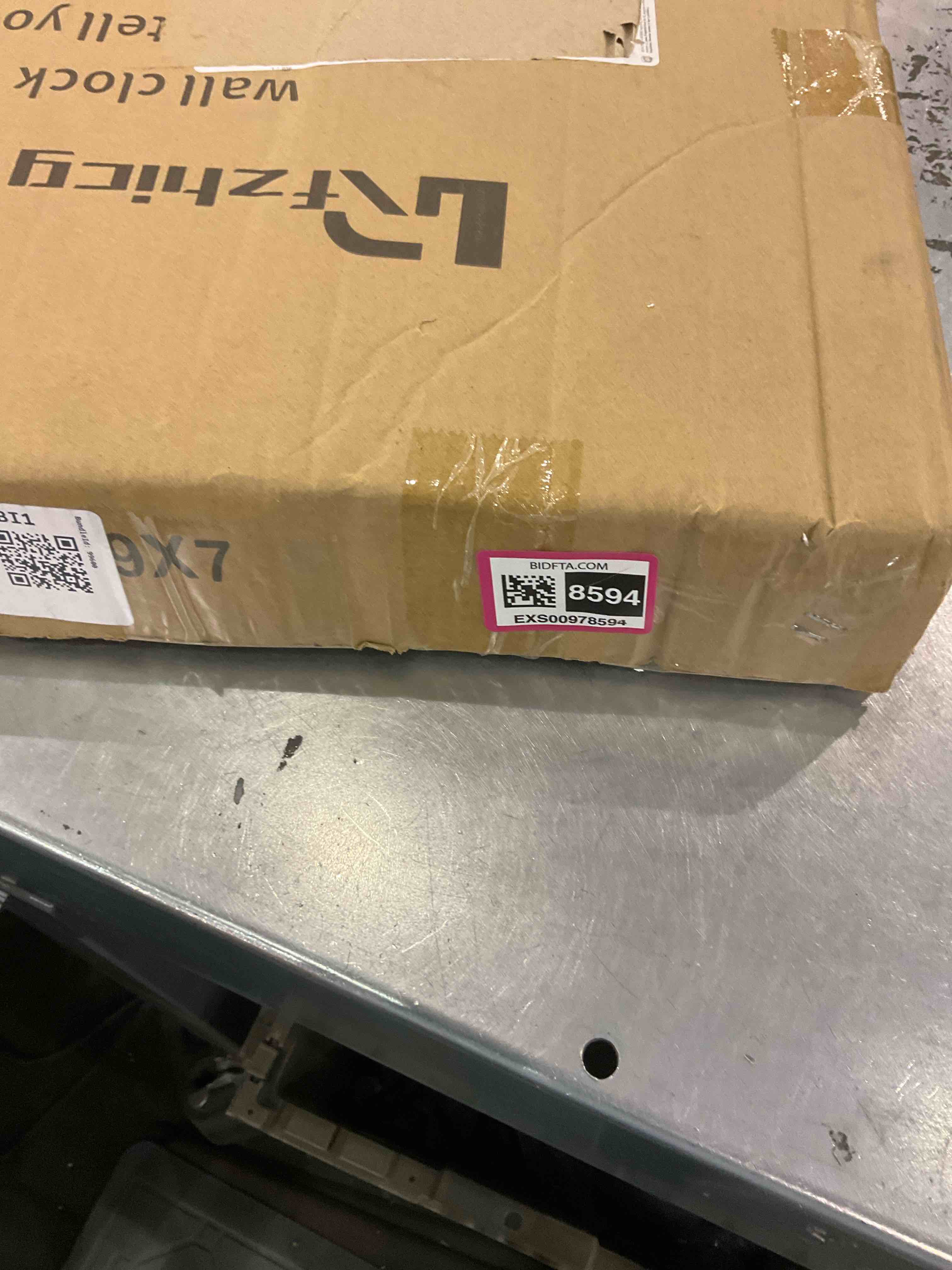 https://s3.amazonaws.com/lotting-images-prod/bidfta/EXS00978594_1706206038226.jpeg