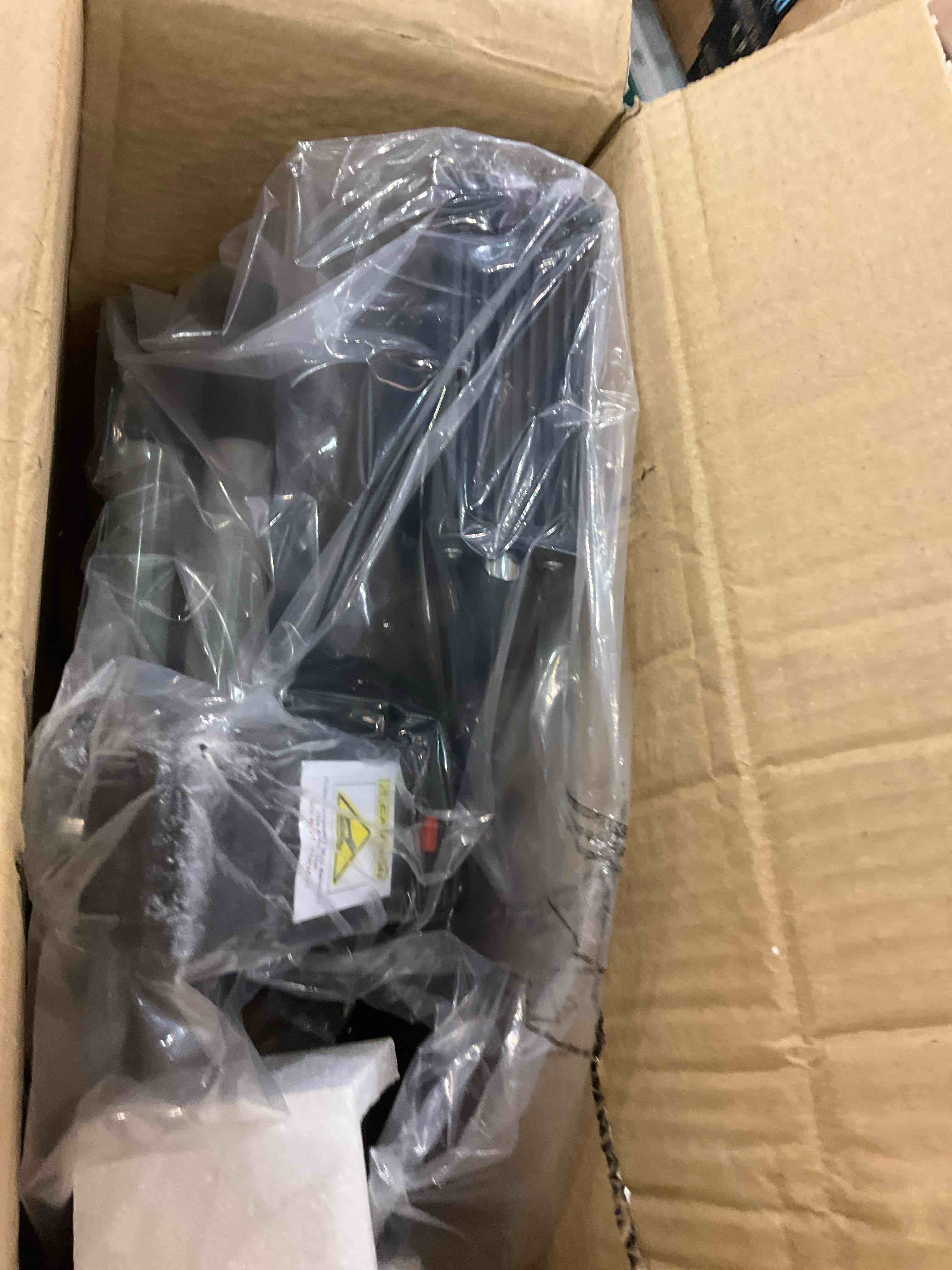 https://s3.amazonaws.com/lotting-images-prod/bidfta/EXS00980084_1704815990118.jpeg