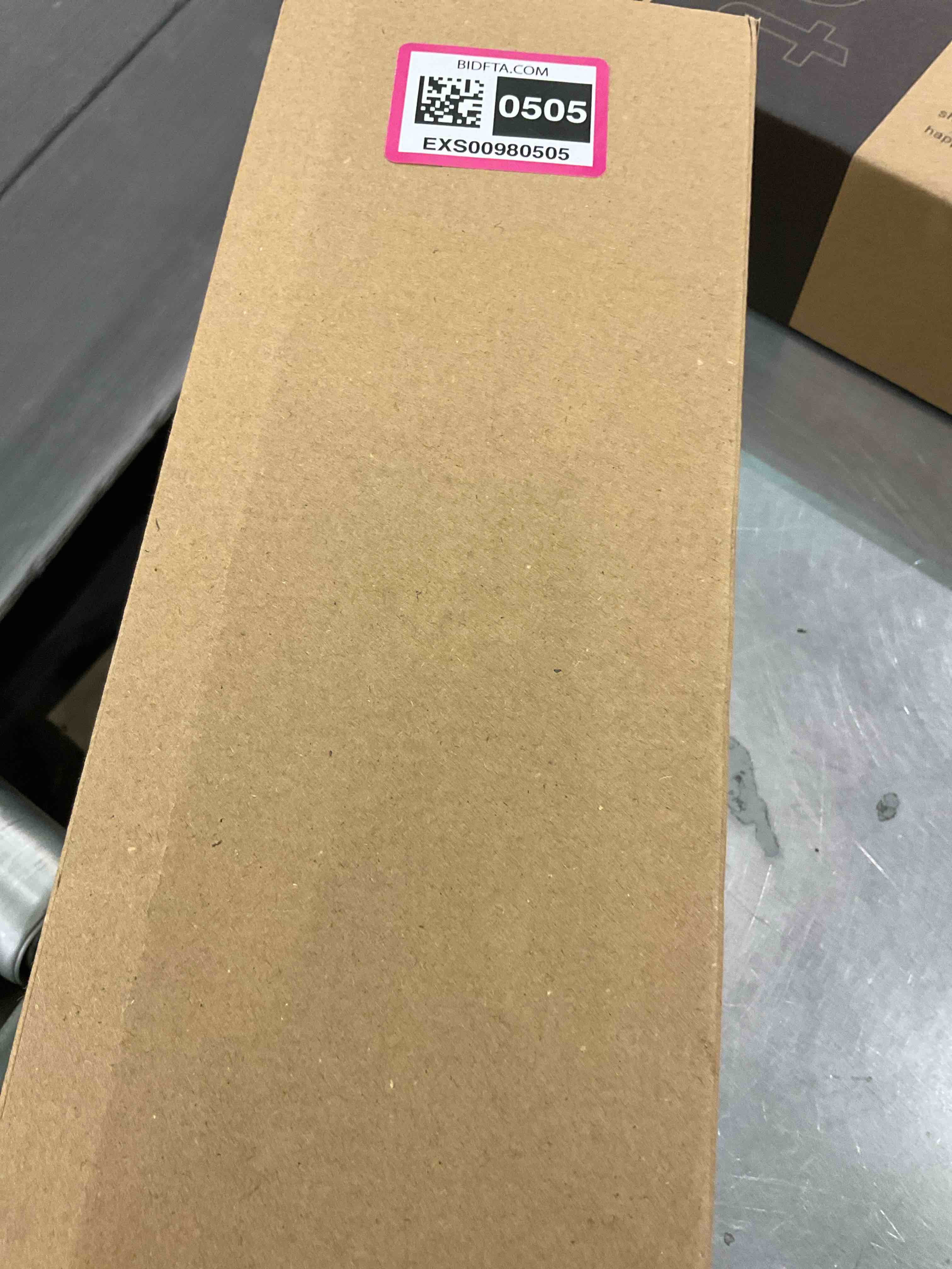 https://s3.amazonaws.com/lotting-images-prod/bidfta/EXS00980505_1703184669126.jpeg