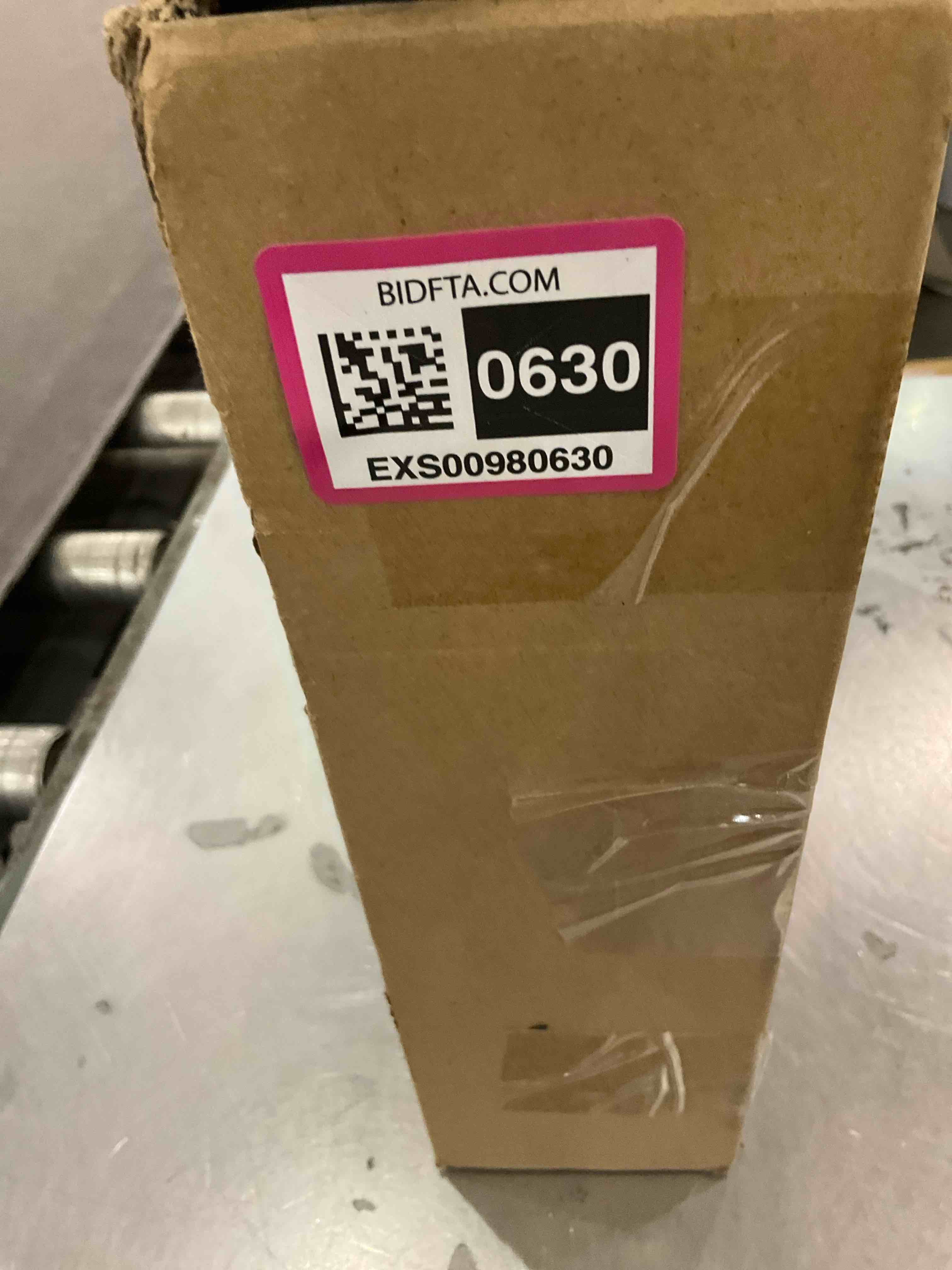 https://s3.amazonaws.com/lotting-images-prod/bidfta/EXS00980630_1703270731940.jpeg