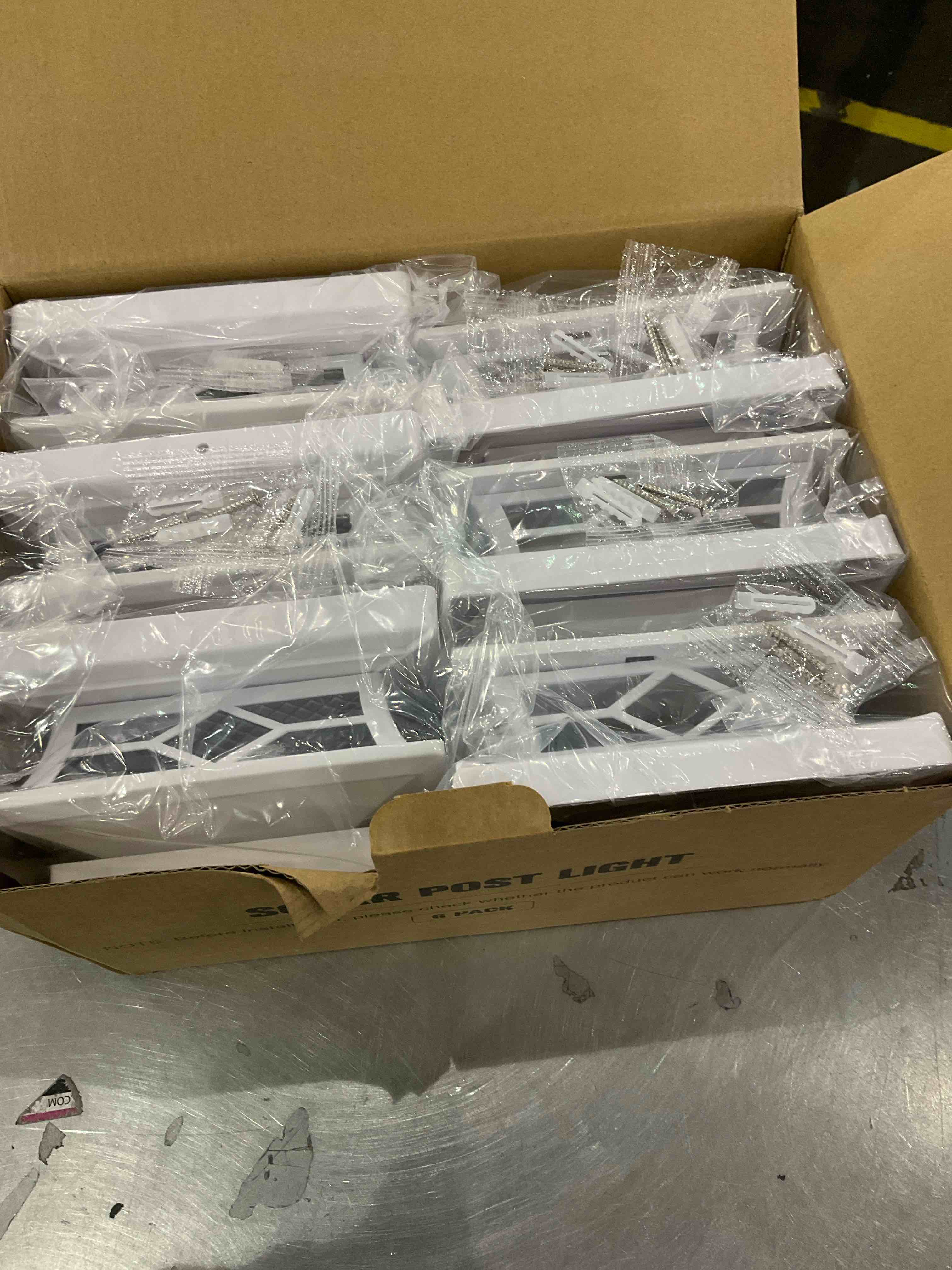https://s3.amazonaws.com/lotting-images-prod/bidfta/EXS00980973_1704201750153.jpeg