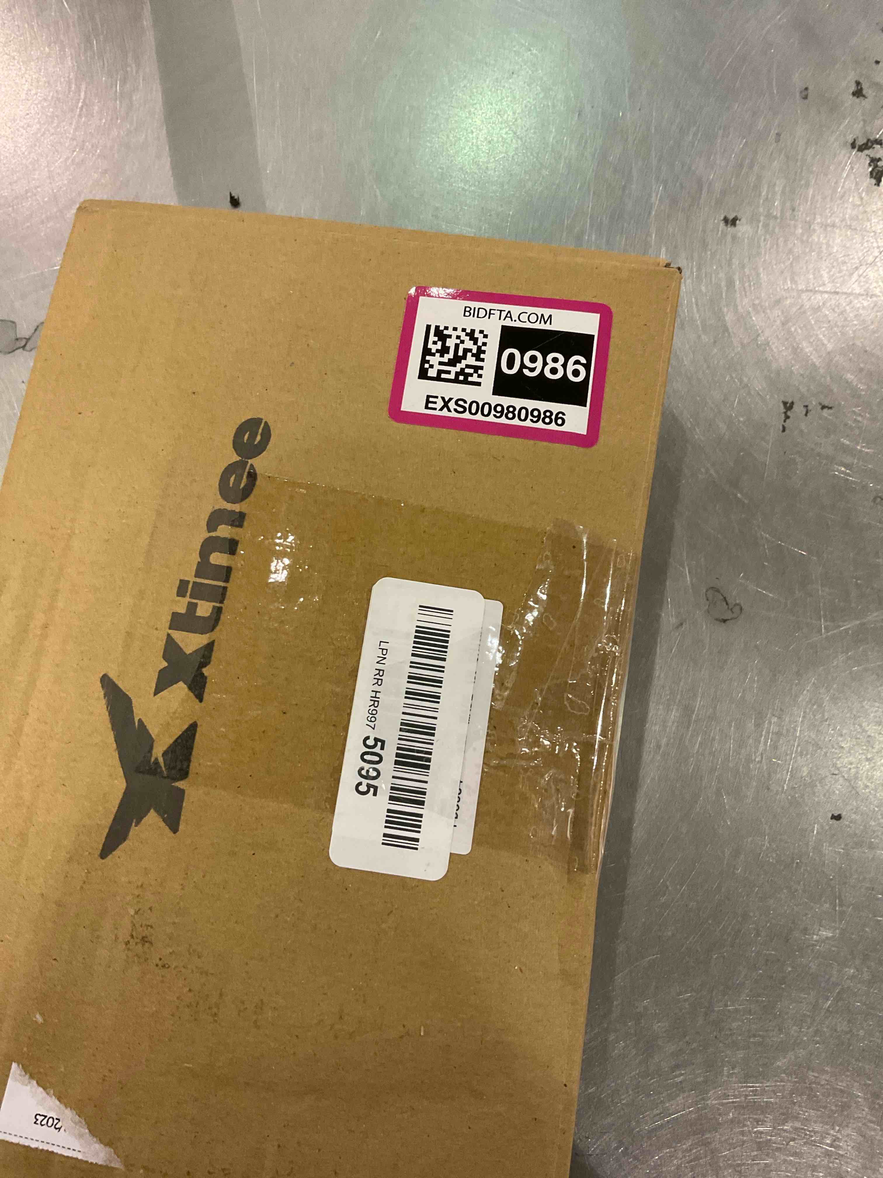 https://s3.amazonaws.com/lotting-images-prod/bidfta/EXS00980986_1704202898077.jpeg