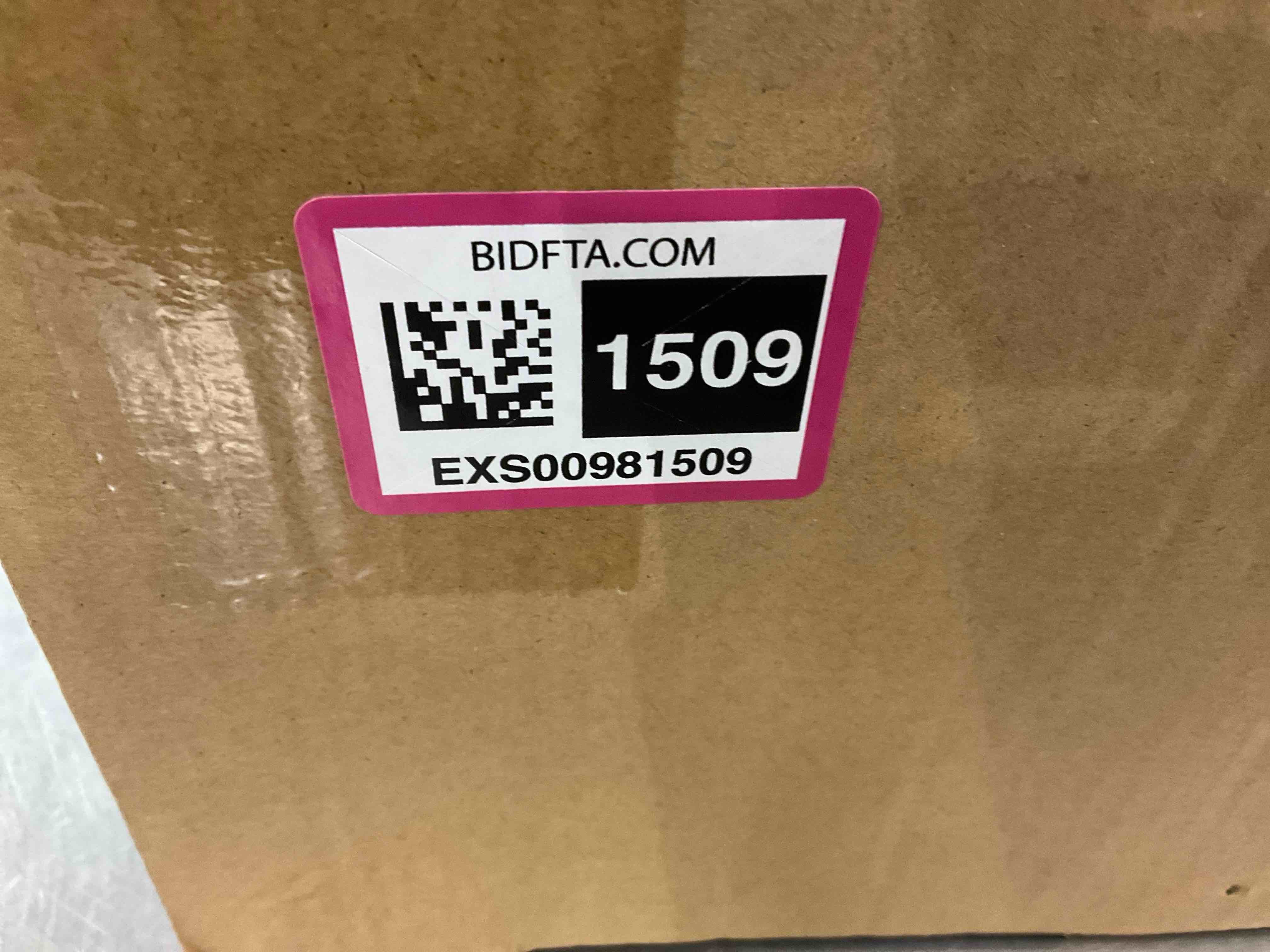 https://s3.amazonaws.com/lotting-images-prod/bidfta/EXS00981509_1704198671045.jpeg