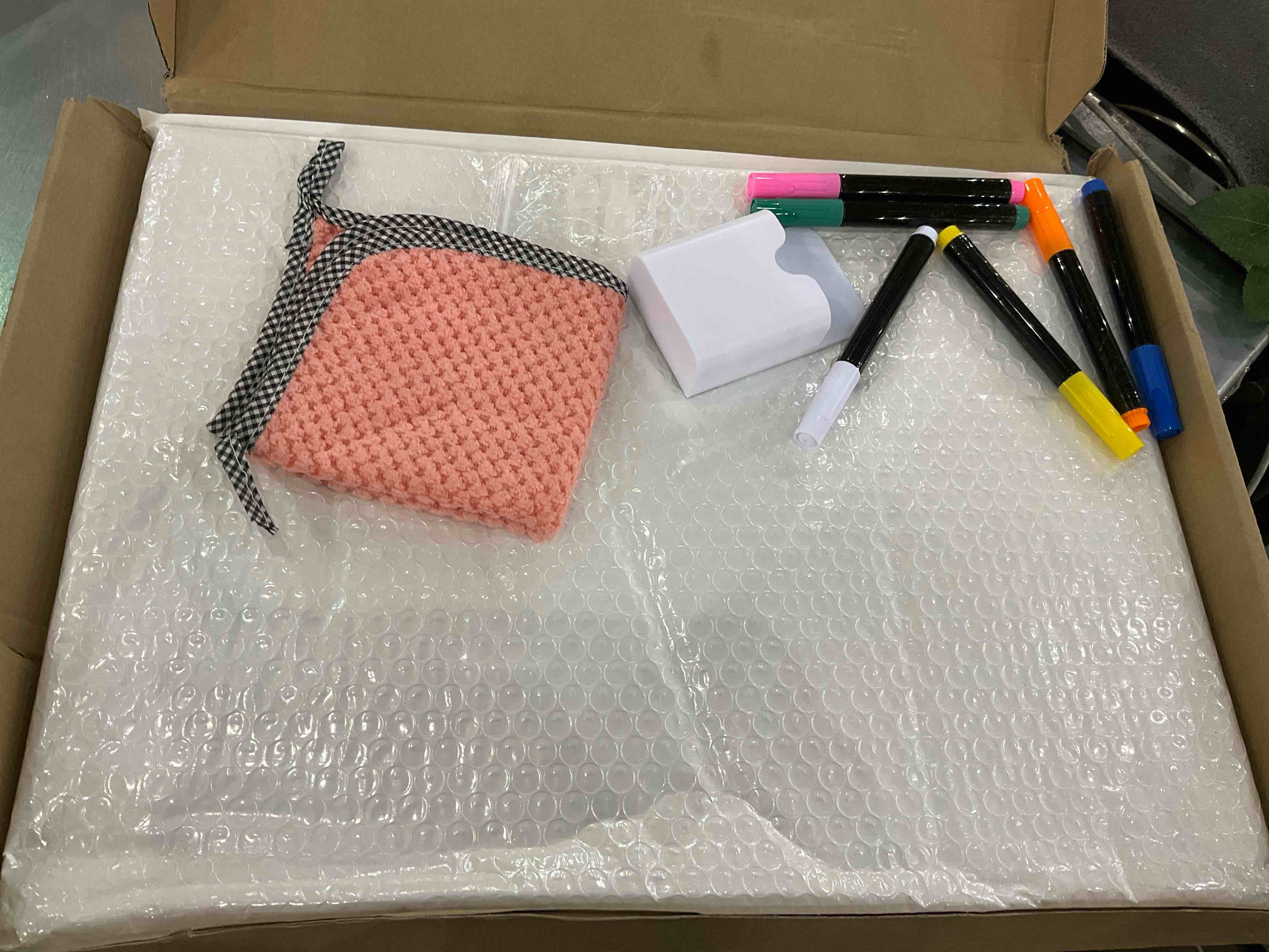 https://s3.amazonaws.com/lotting-images-prod/bidfta/EXS00981530_1704201540871.jpeg