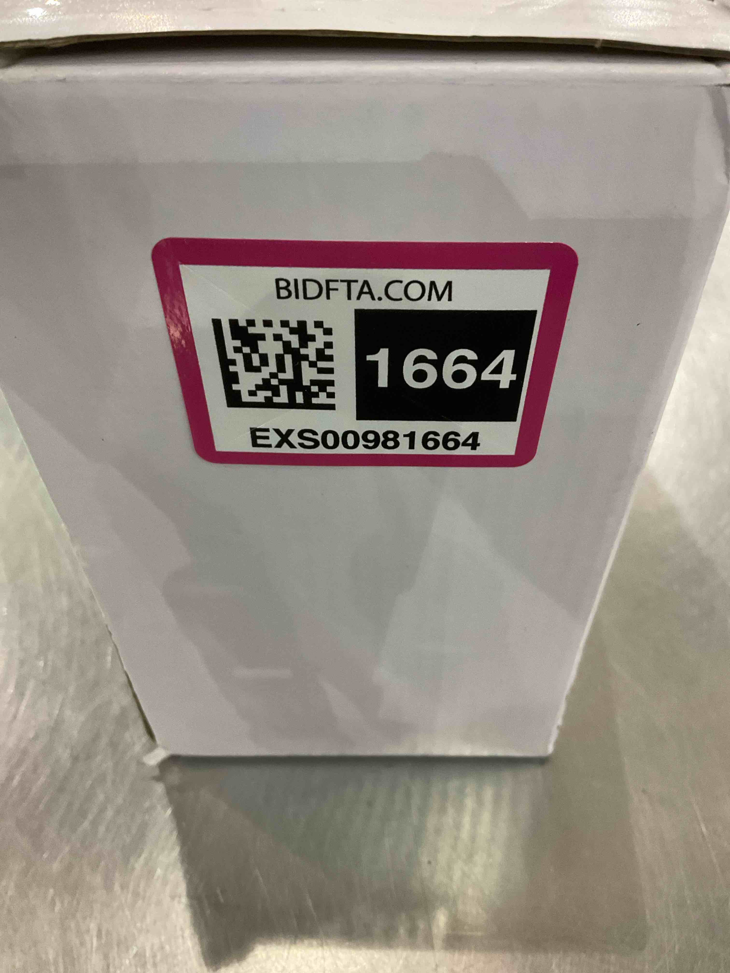 https://s3.amazonaws.com/lotting-images-prod/bidfta/EXS00981664_1704294805449.jpeg