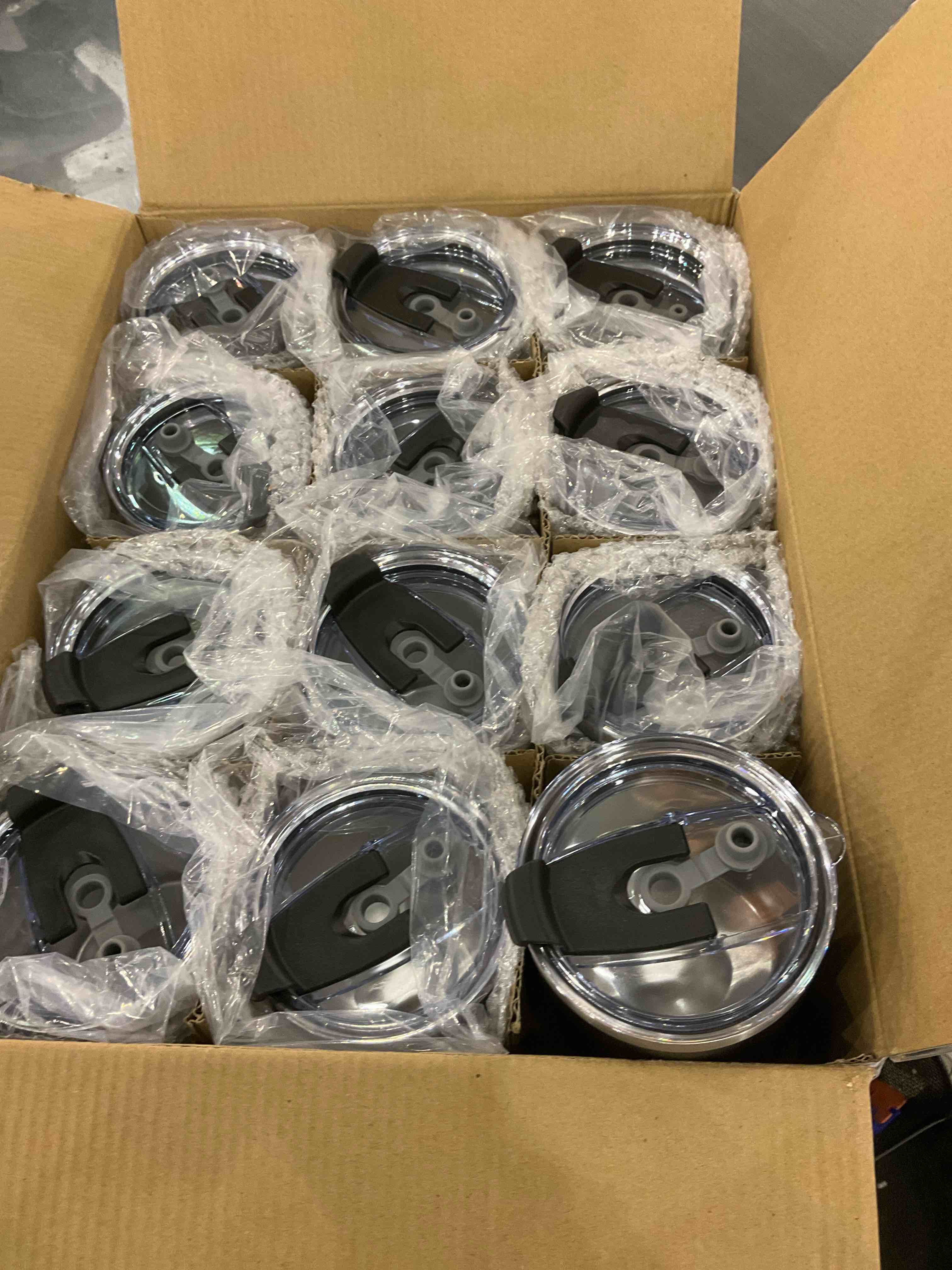 https://s3.amazonaws.com/lotting-images-prod/bidfta/EXS00981744_1704313144579.jpeg