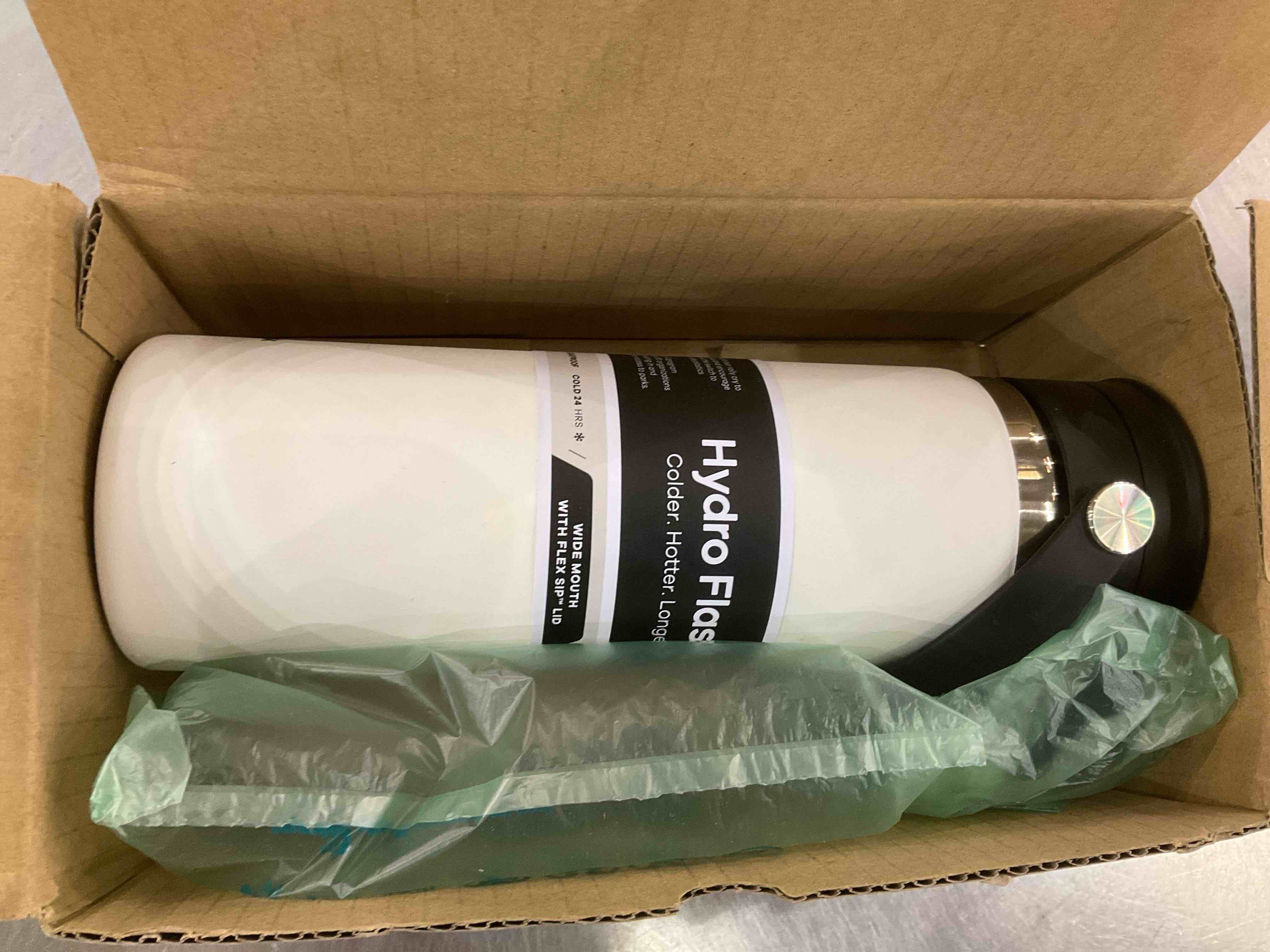 https://s3.amazonaws.com/lotting-images-prod/bidfta/EXS00981961_1704467256478.jpeg