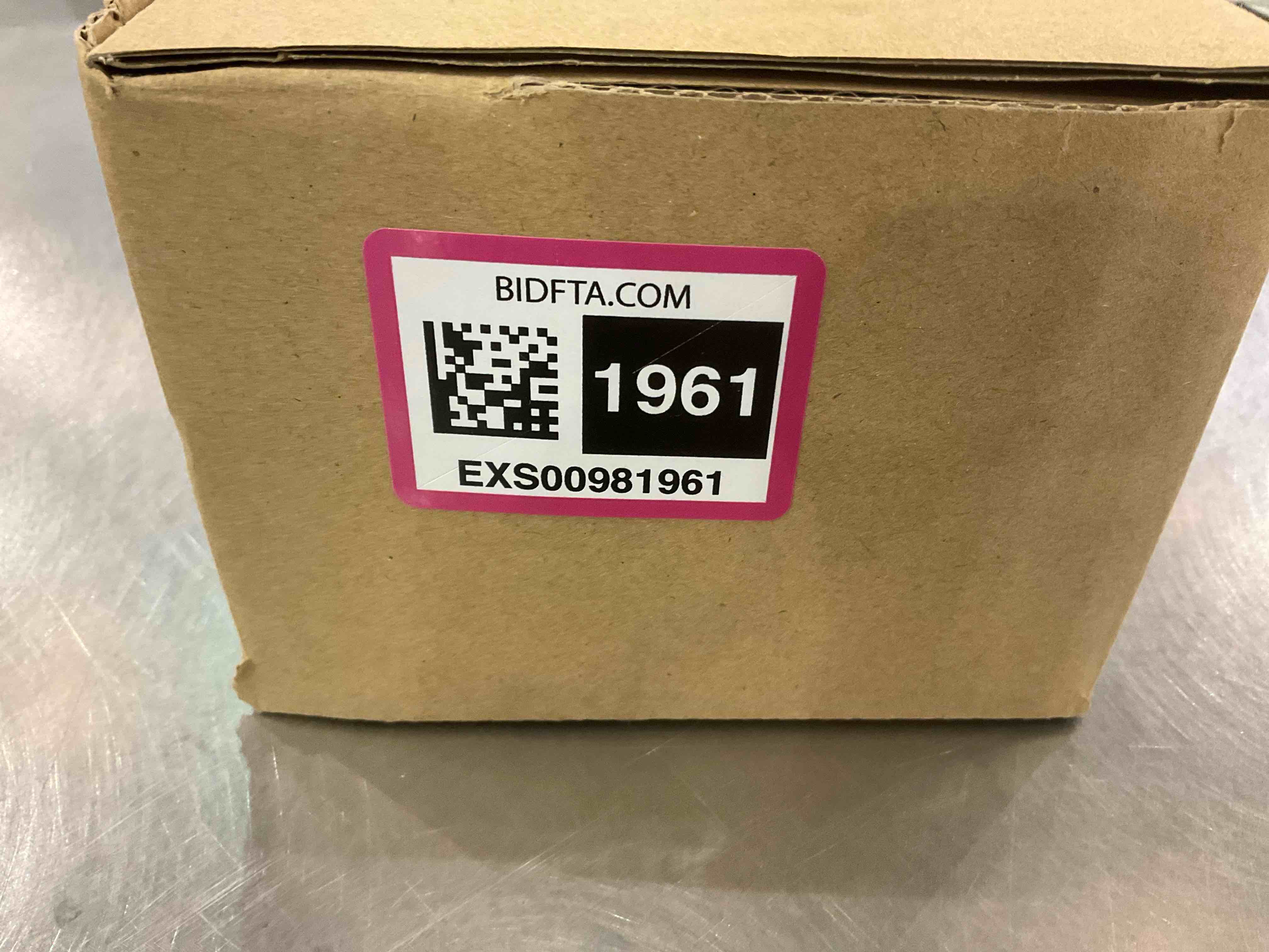 https://s3.amazonaws.com/lotting-images-prod/bidfta/EXS00981961_1704467272266.jpeg