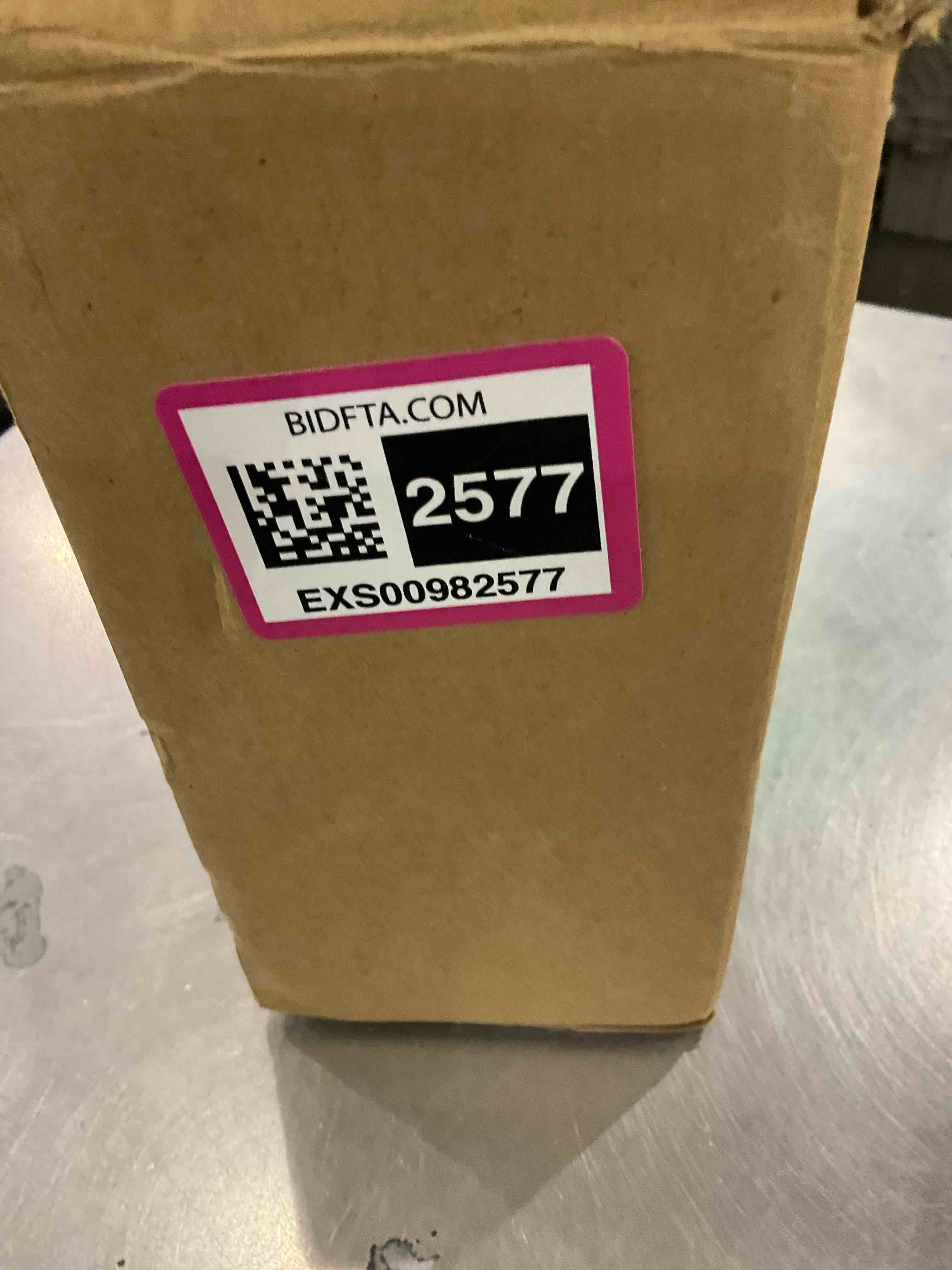 https://s3.amazonaws.com/lotting-images-prod/bidfta/EXS00982577_1704812765554.jpeg