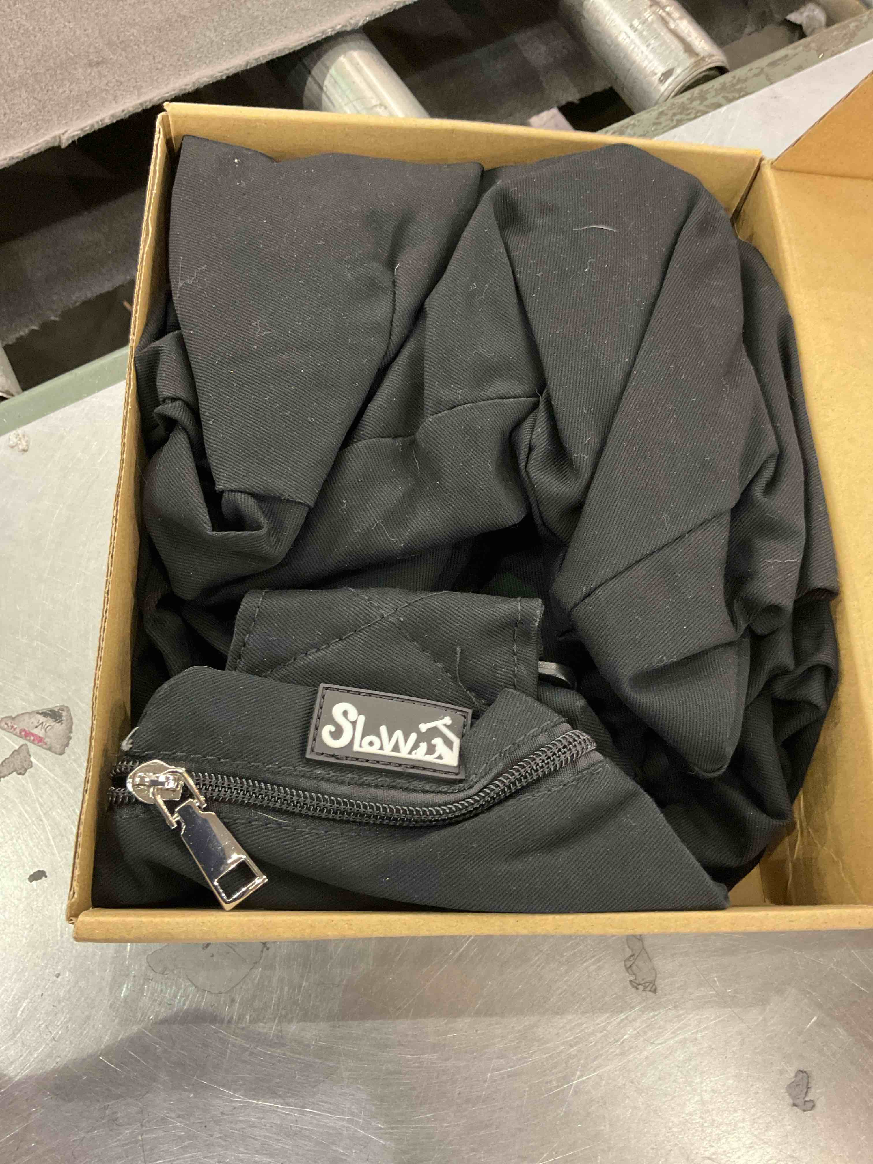 https://s3.amazonaws.com/lotting-images-prod/bidfta/EXS00982610_1704816625014.jpeg