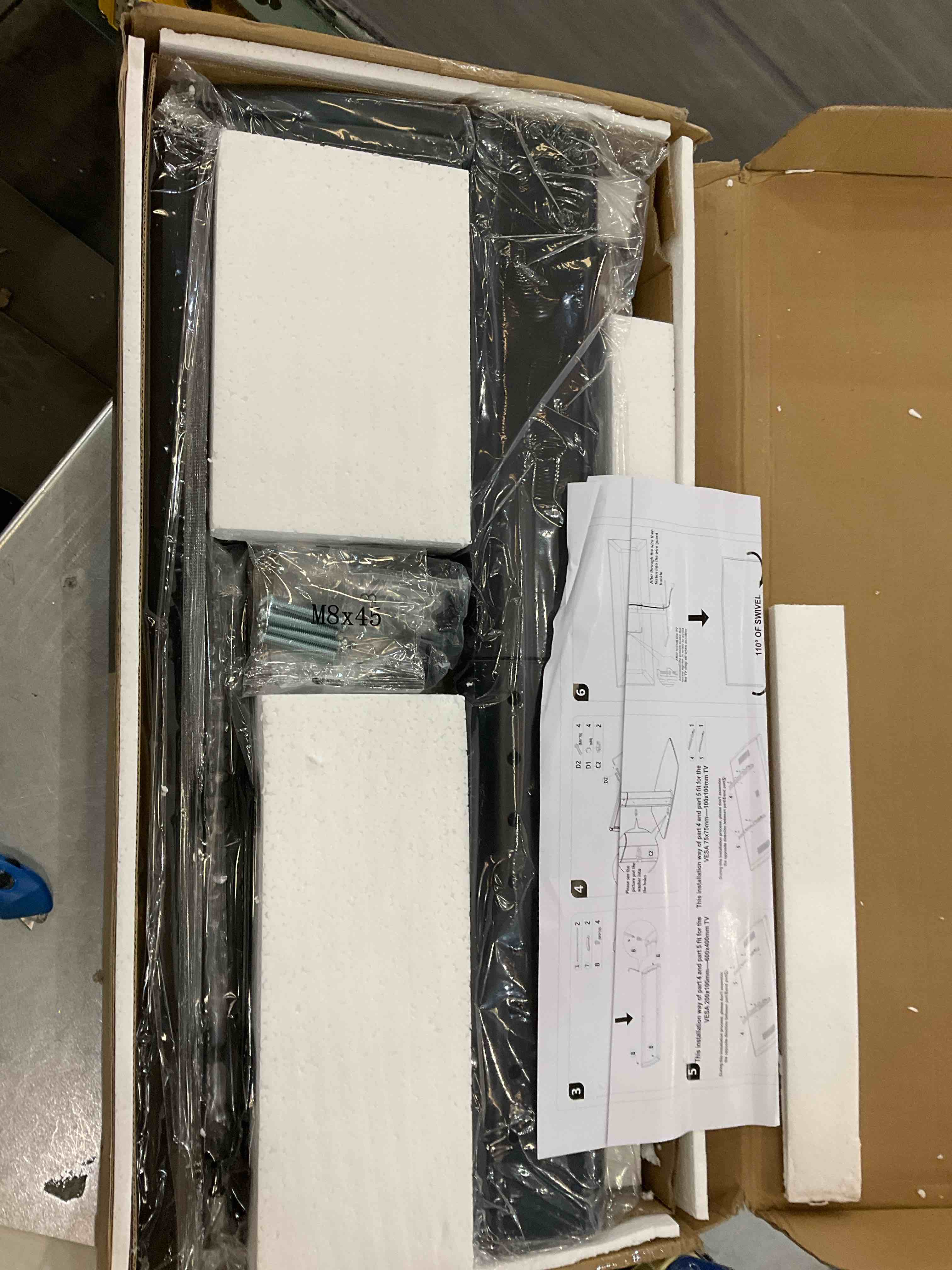https://s3.amazonaws.com/lotting-images-prod/bidfta/EXS00983562_1704214130232.jpeg