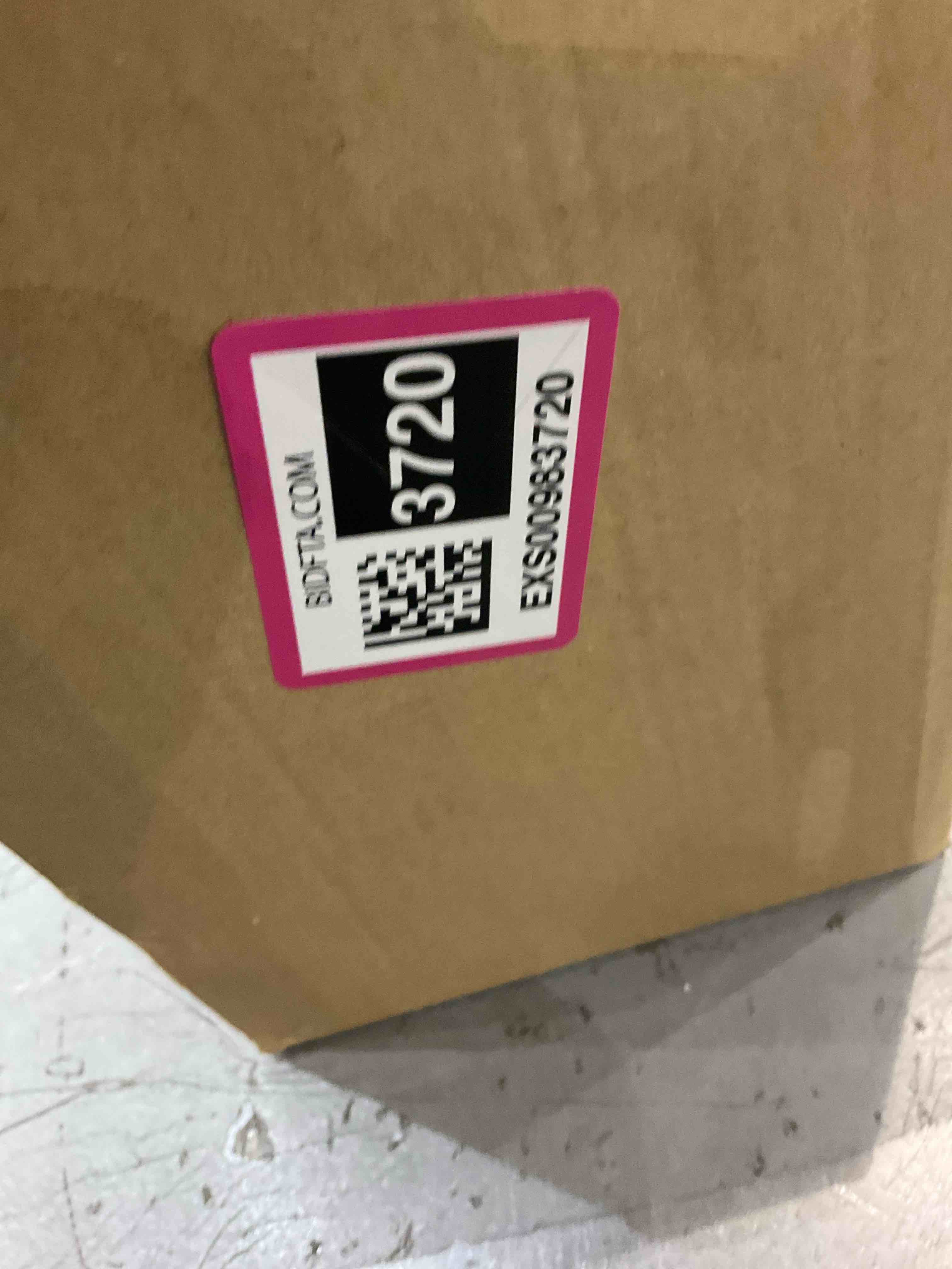 https://s3.amazonaws.com/lotting-images-prod/bidfta/EXS00983720_1704287666709.jpeg