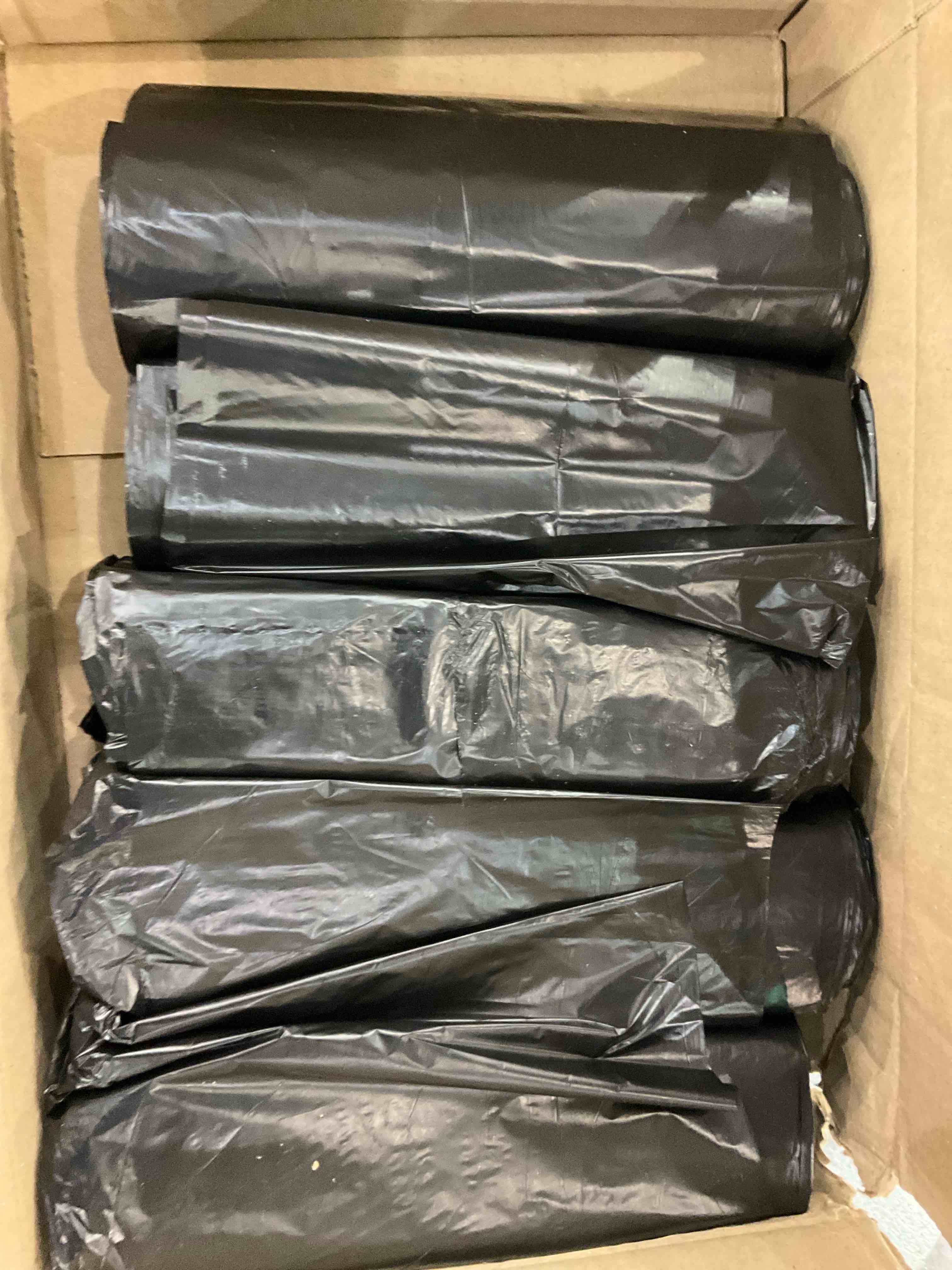 https://s3.amazonaws.com/lotting-images-prod/bidfta/EXS00983735_1704286569303.jpeg