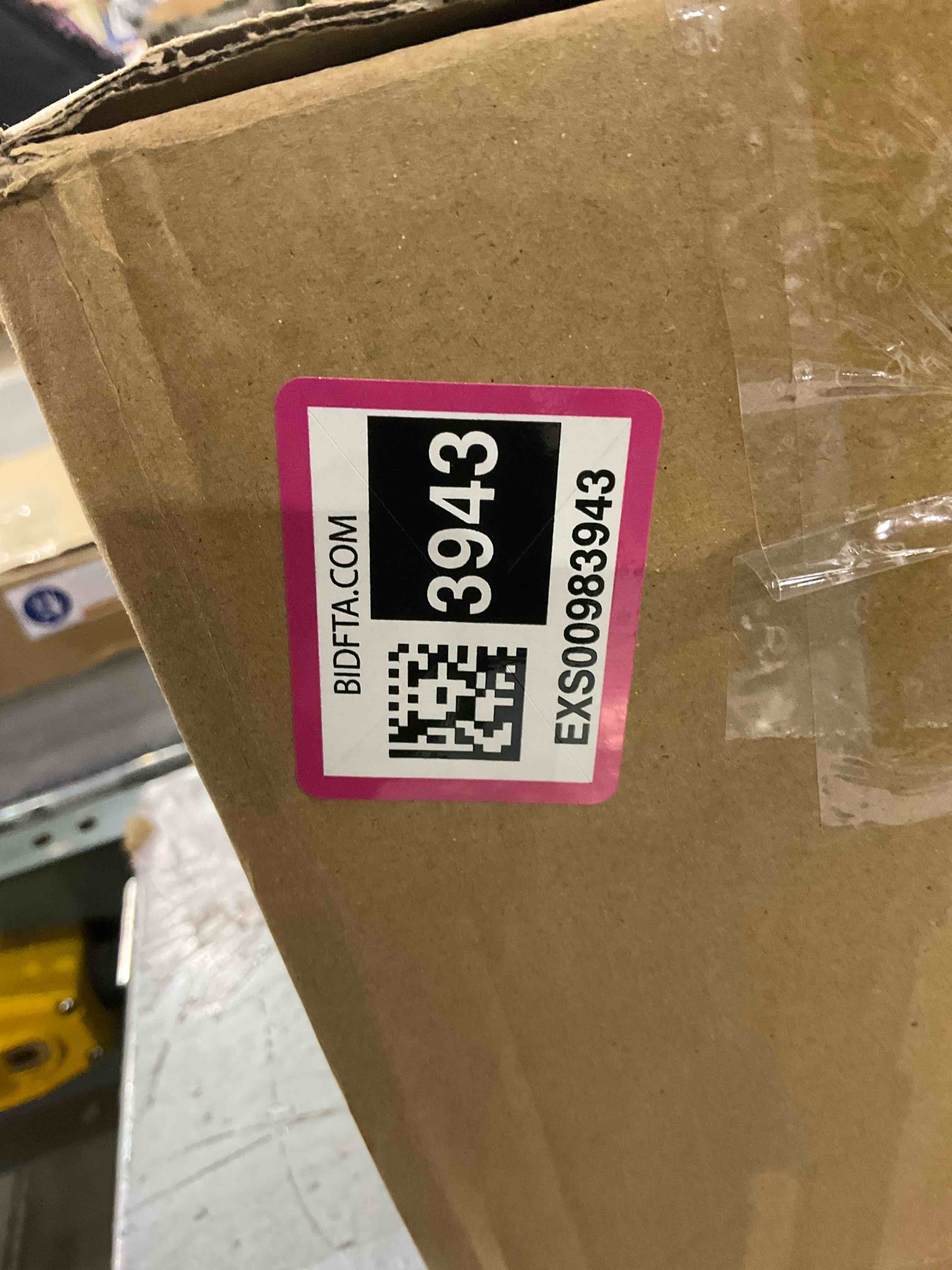 https://s3.amazonaws.com/lotting-images-prod/bidfta/EXS00983943_1704370885300.jpeg
