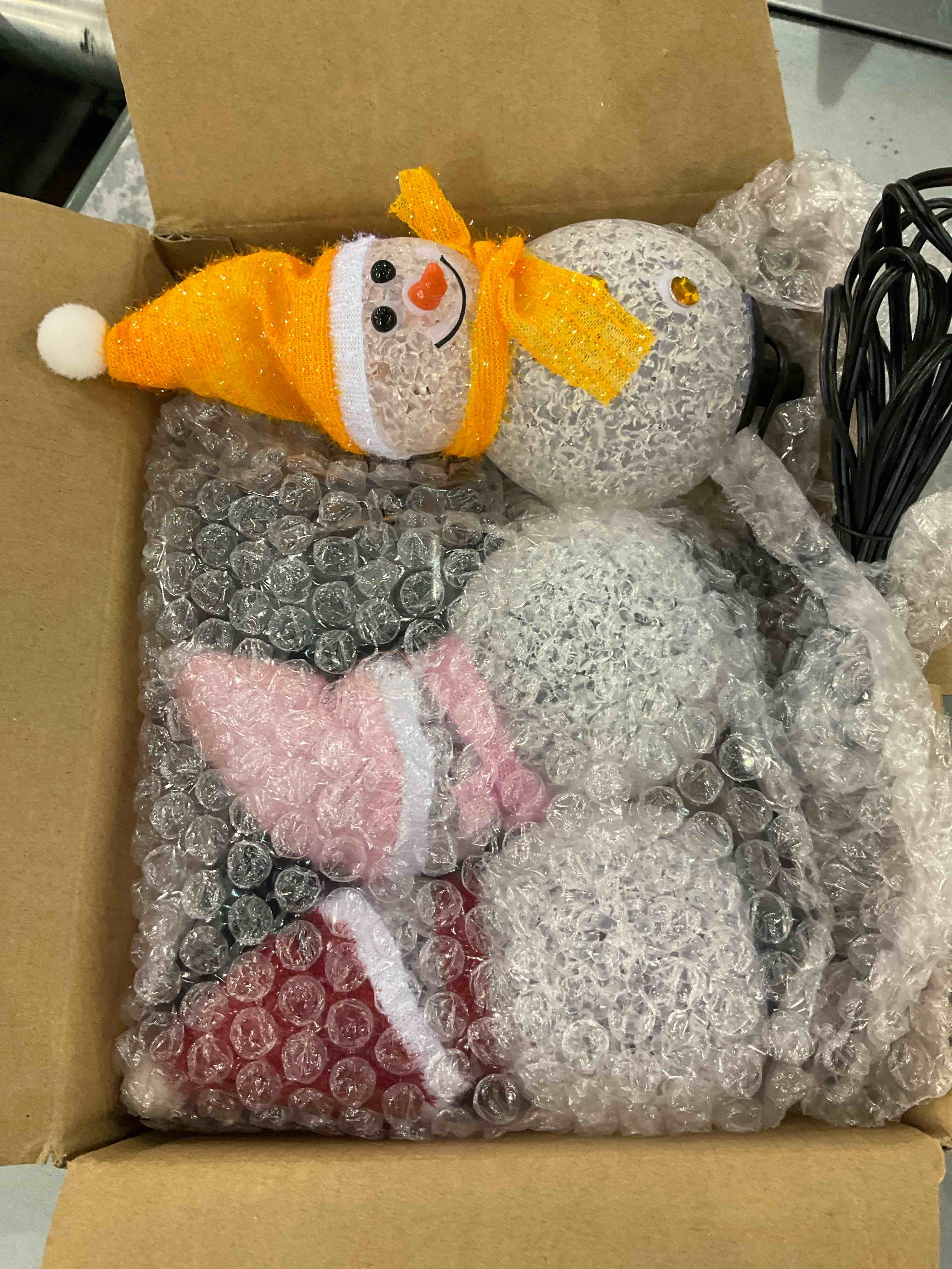 https://s3.amazonaws.com/lotting-images-prod/bidfta/EXS00984794_1704459991230.jpeg