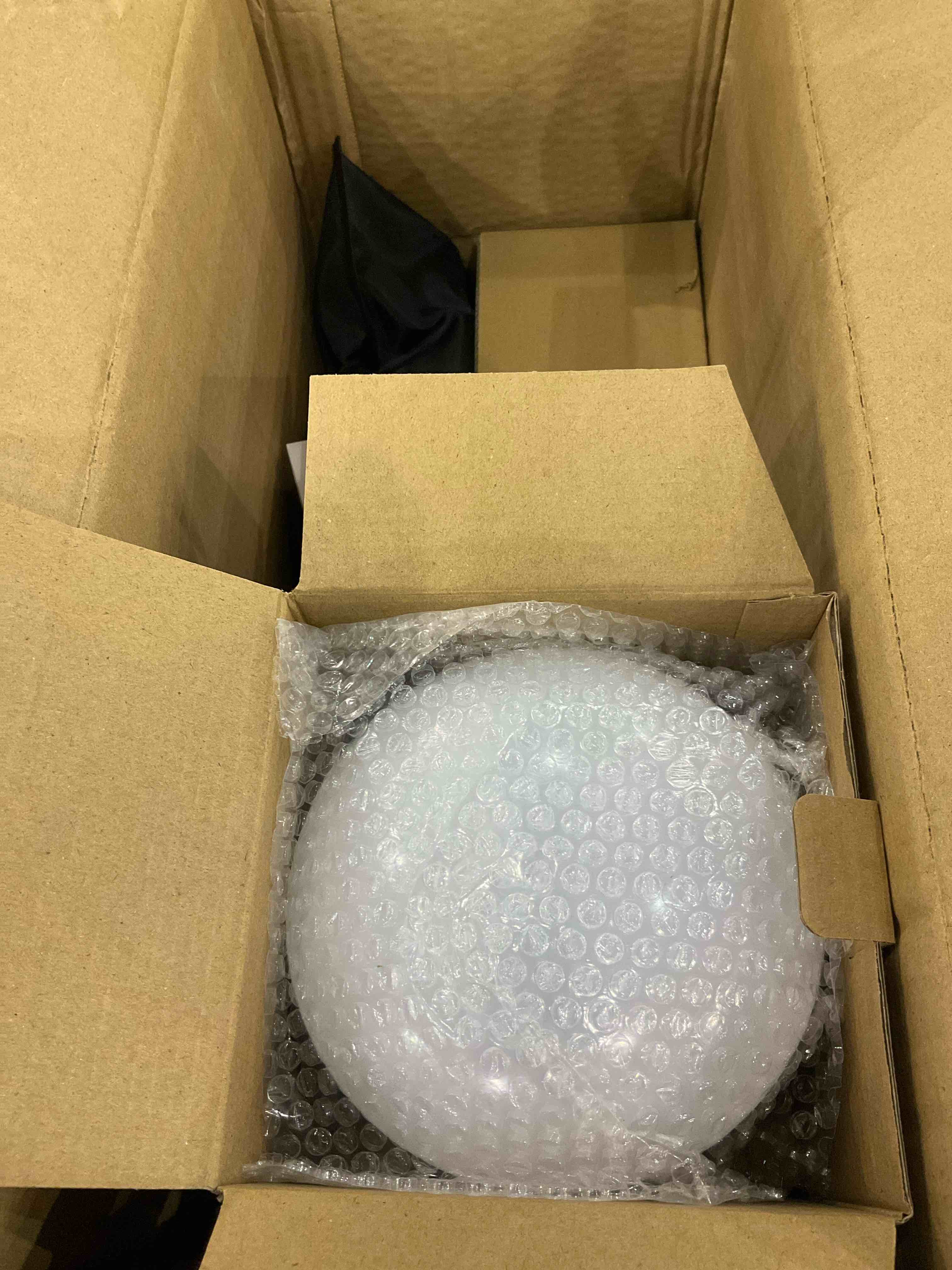 https://s3.amazonaws.com/lotting-images-prod/bidfta/EXS00984810_1704461977285.jpeg