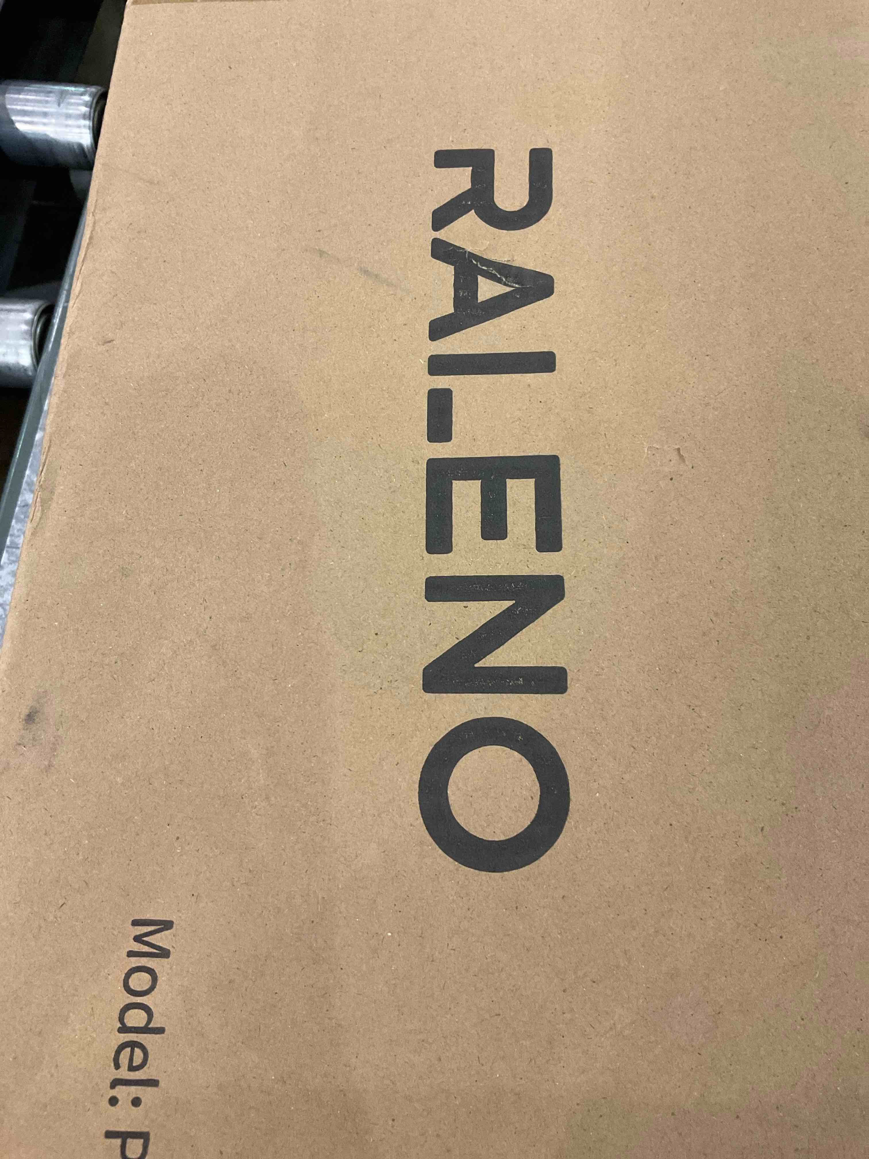 https://s3.amazonaws.com/lotting-images-prod/bidfta/EXS00984810_1704462030889.jpeg