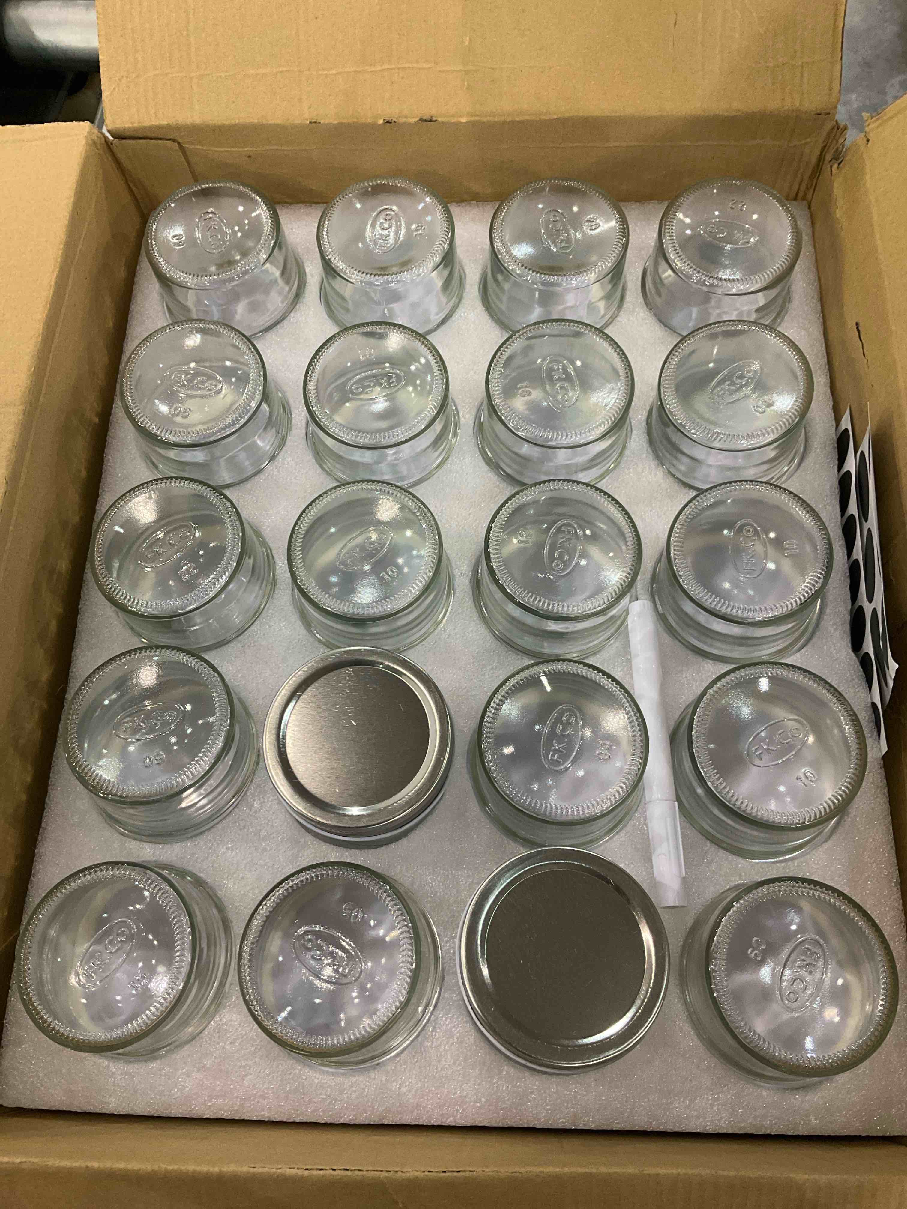 https://s3.amazonaws.com/lotting-images-prod/bidfta/EXS00984872_1704716678052.jpeg