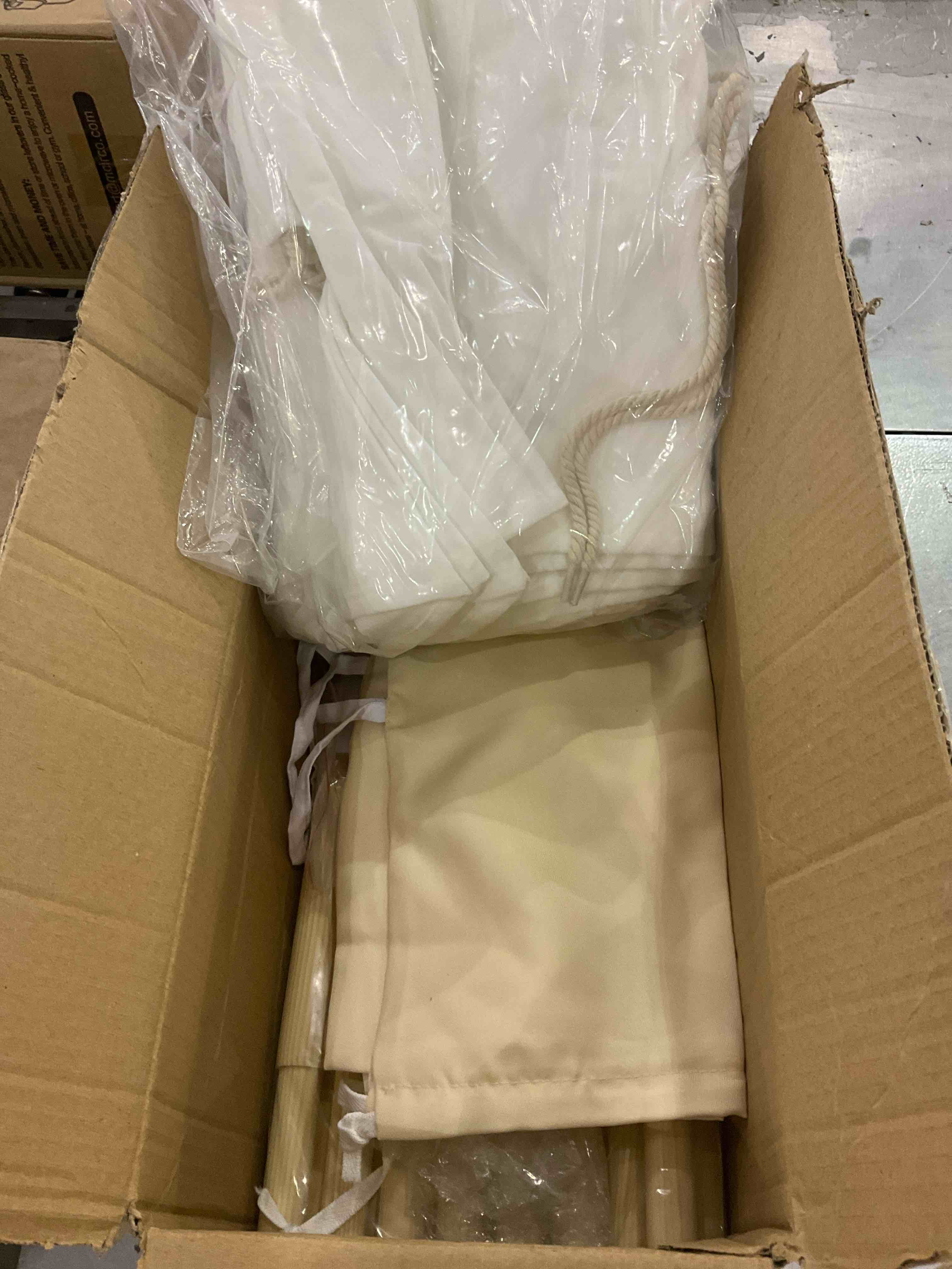 https://s3.amazonaws.com/lotting-images-prod/bidfta/EXS00987194_1704810416254.jpeg