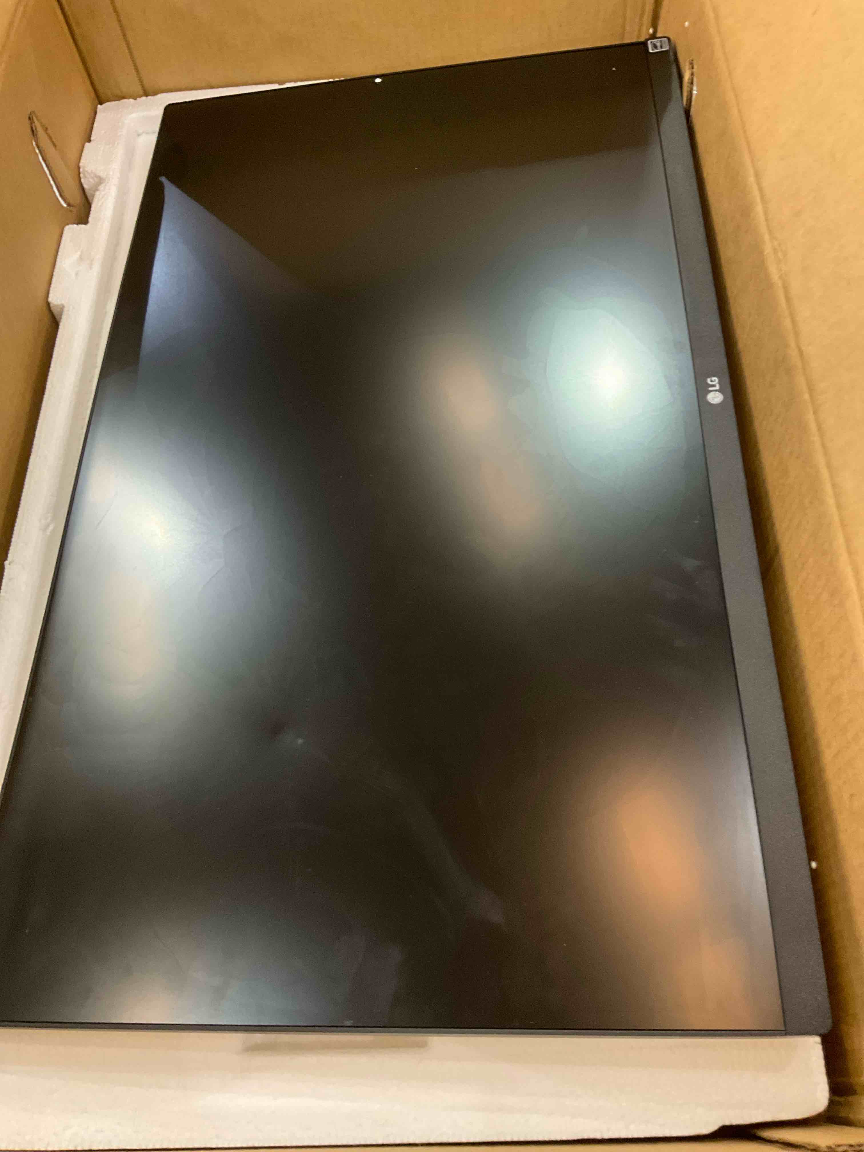 https://s3.amazonaws.com/lotting-images-prod/bidfta/EXS00987391_1704911471784.jpeg