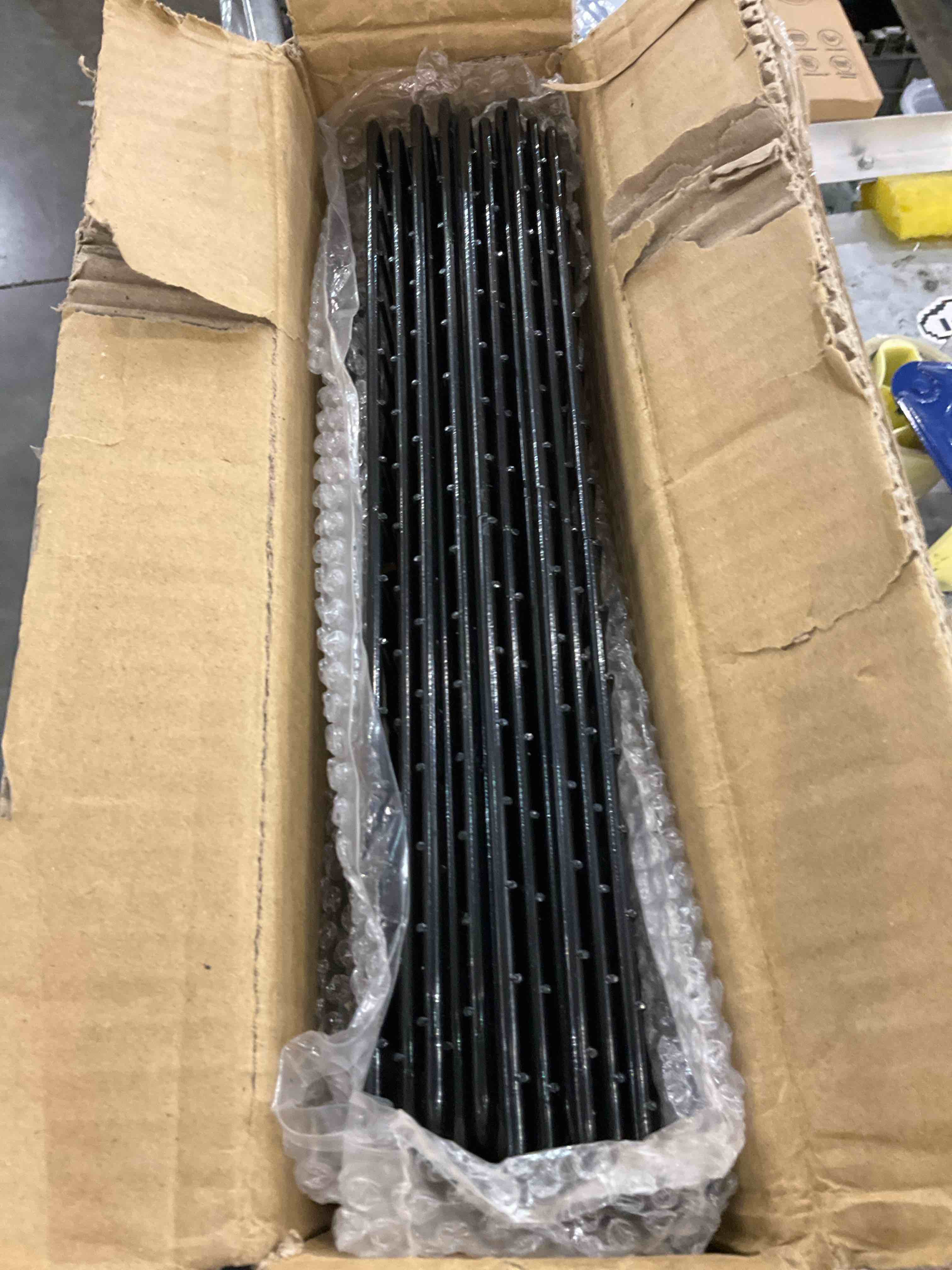 https://s3.amazonaws.com/lotting-images-prod/bidfta/EXS00987609_1704385750435.jpeg