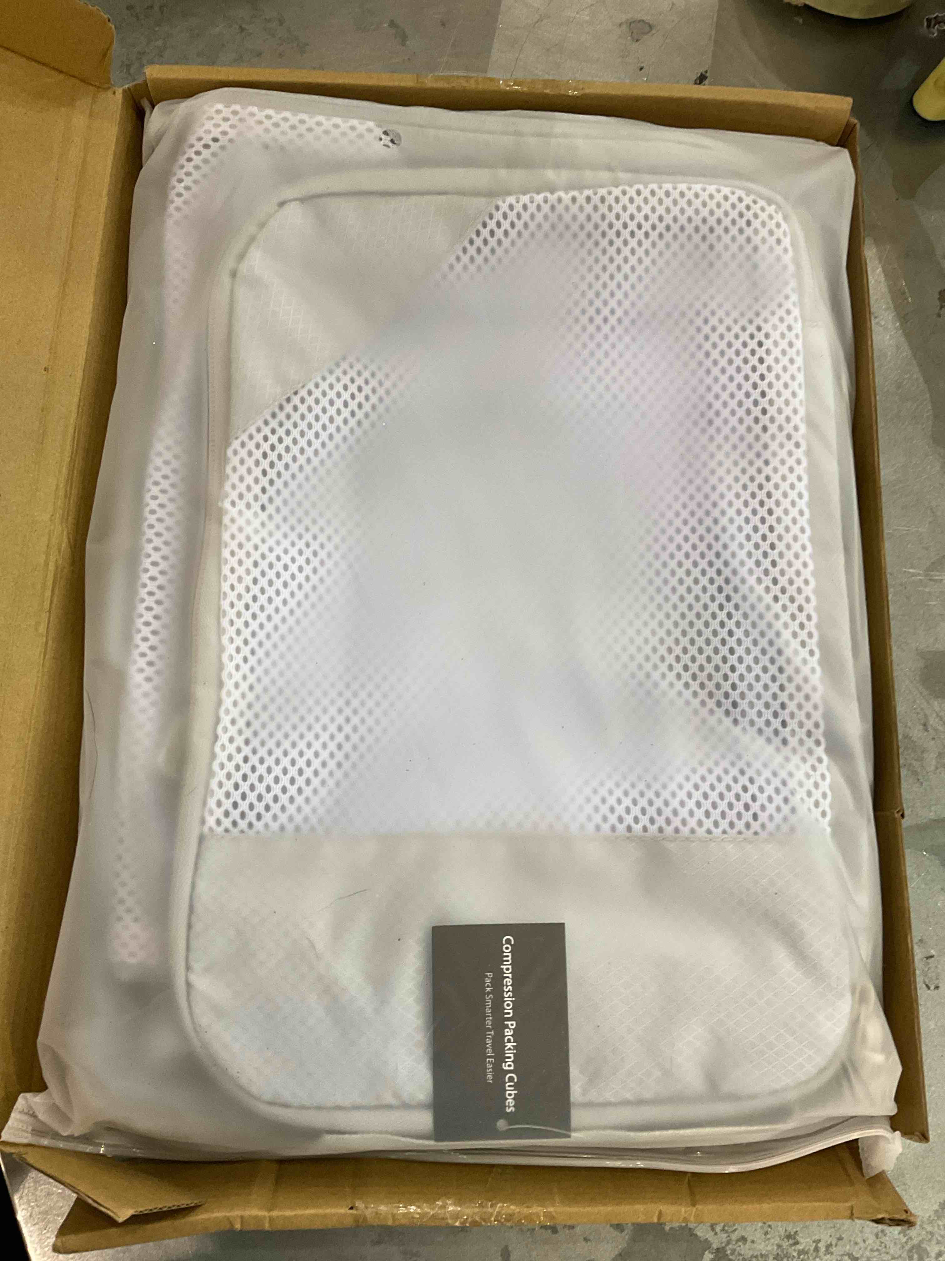 https://s3.amazonaws.com/lotting-images-prod/bidfta/EXS00987626_1704390379370.jpeg