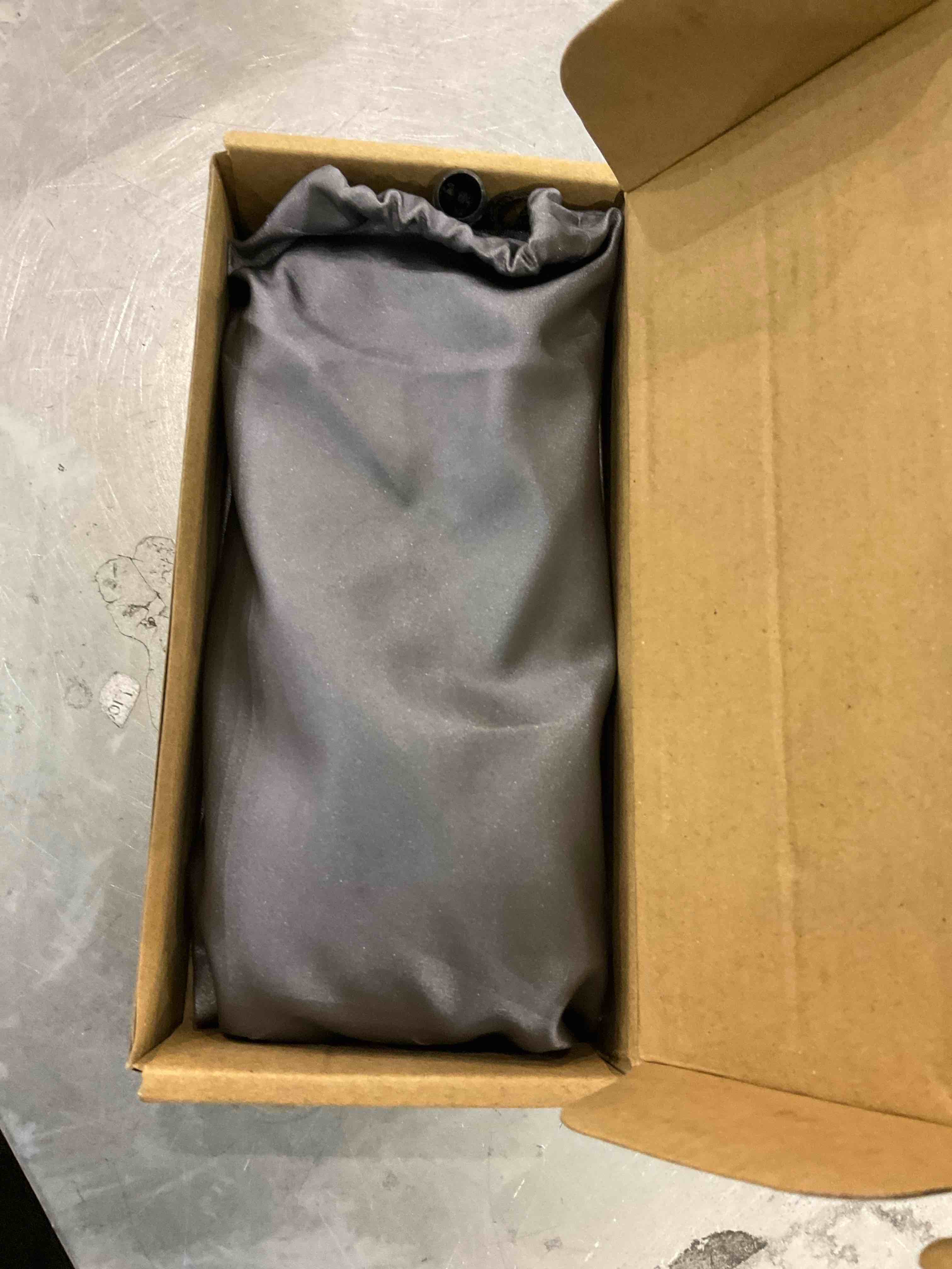 https://s3.amazonaws.com/lotting-images-prod/bidfta/EXS00987739_1704461012711.jpeg