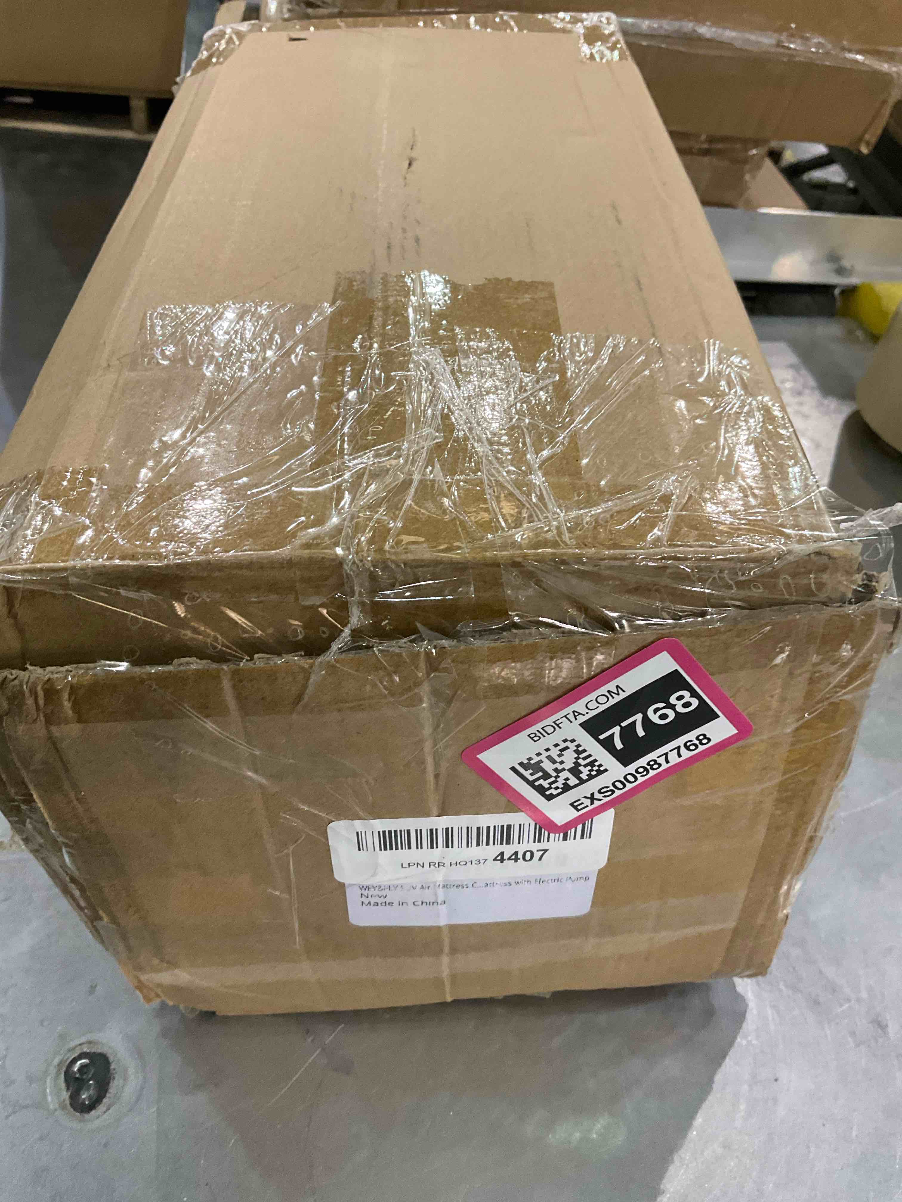 https://s3.amazonaws.com/lotting-images-prod/bidfta/EXS00987768_1704466667564.jpeg