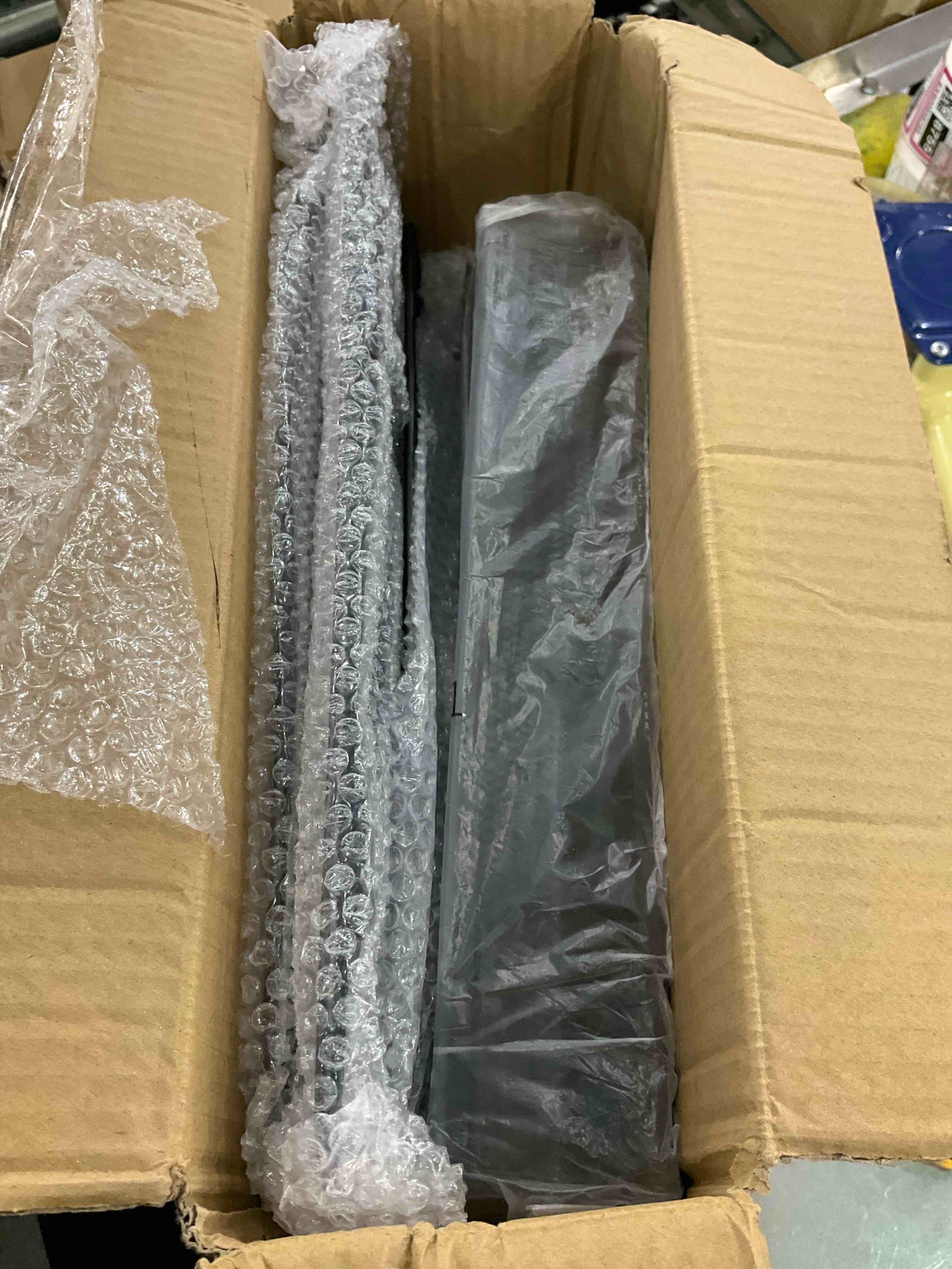 https://s3.amazonaws.com/lotting-images-prod/bidfta/EXS00987769_1704466757739.jpeg